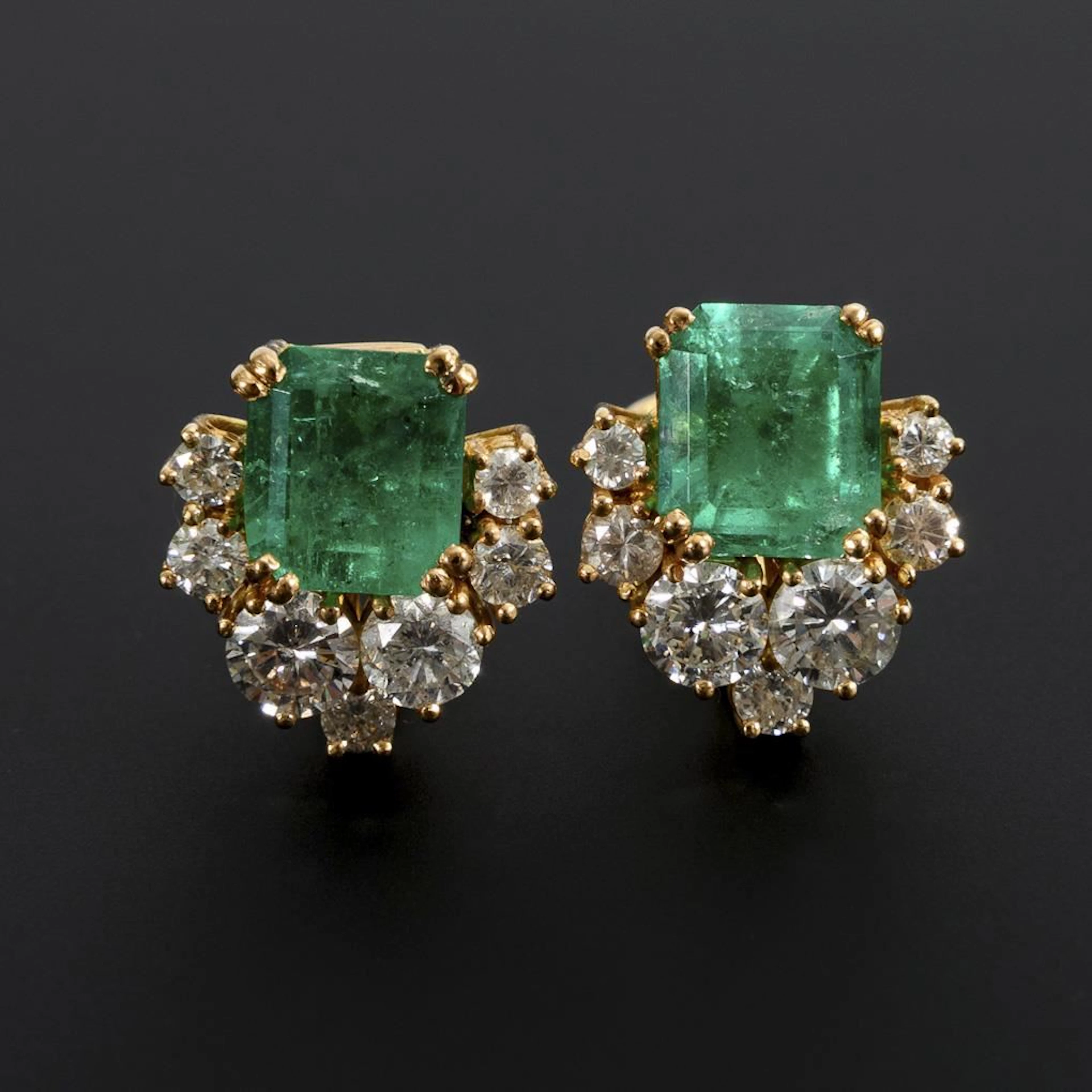 Emerald clip-on earring.