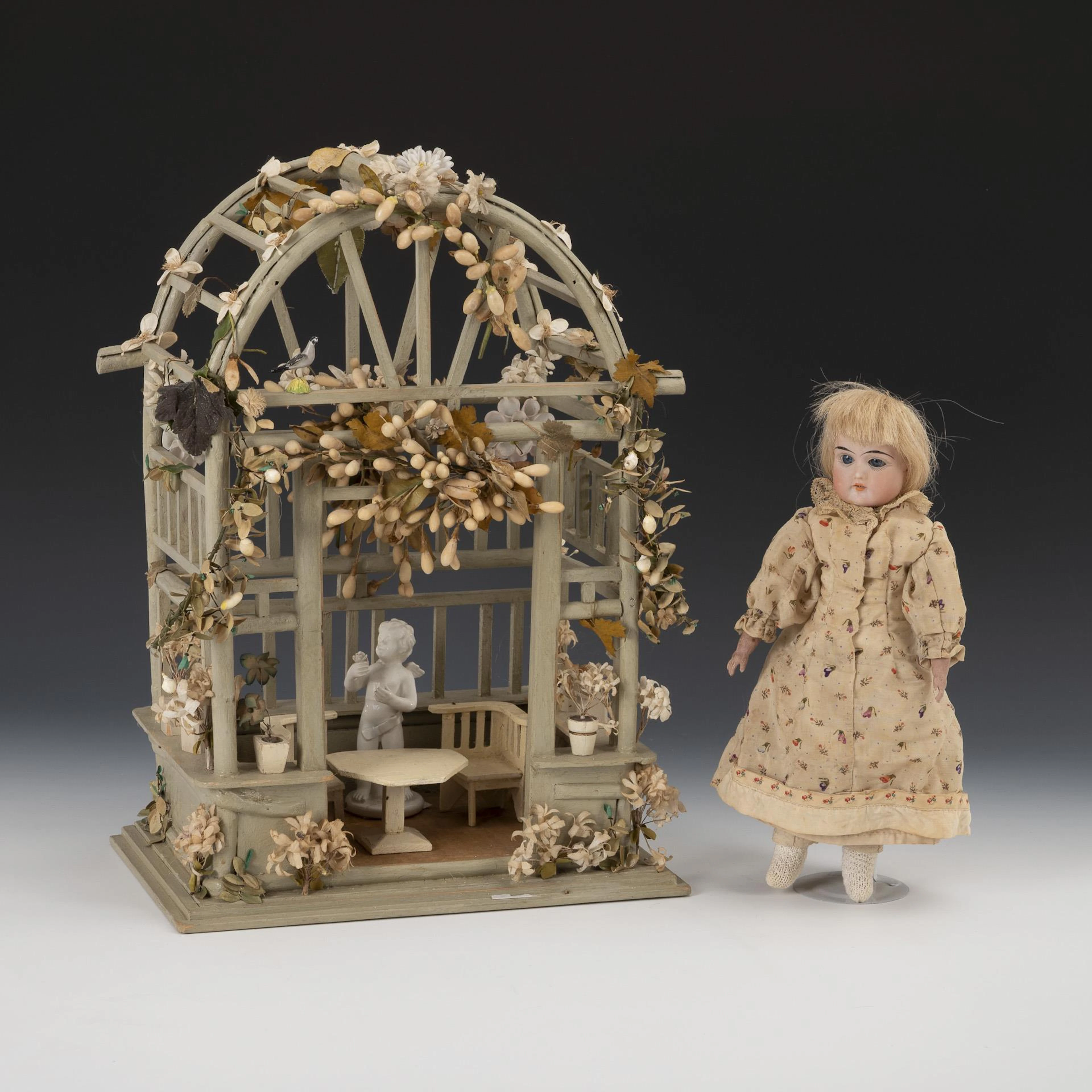 Garden pavilion with doll "Alice".