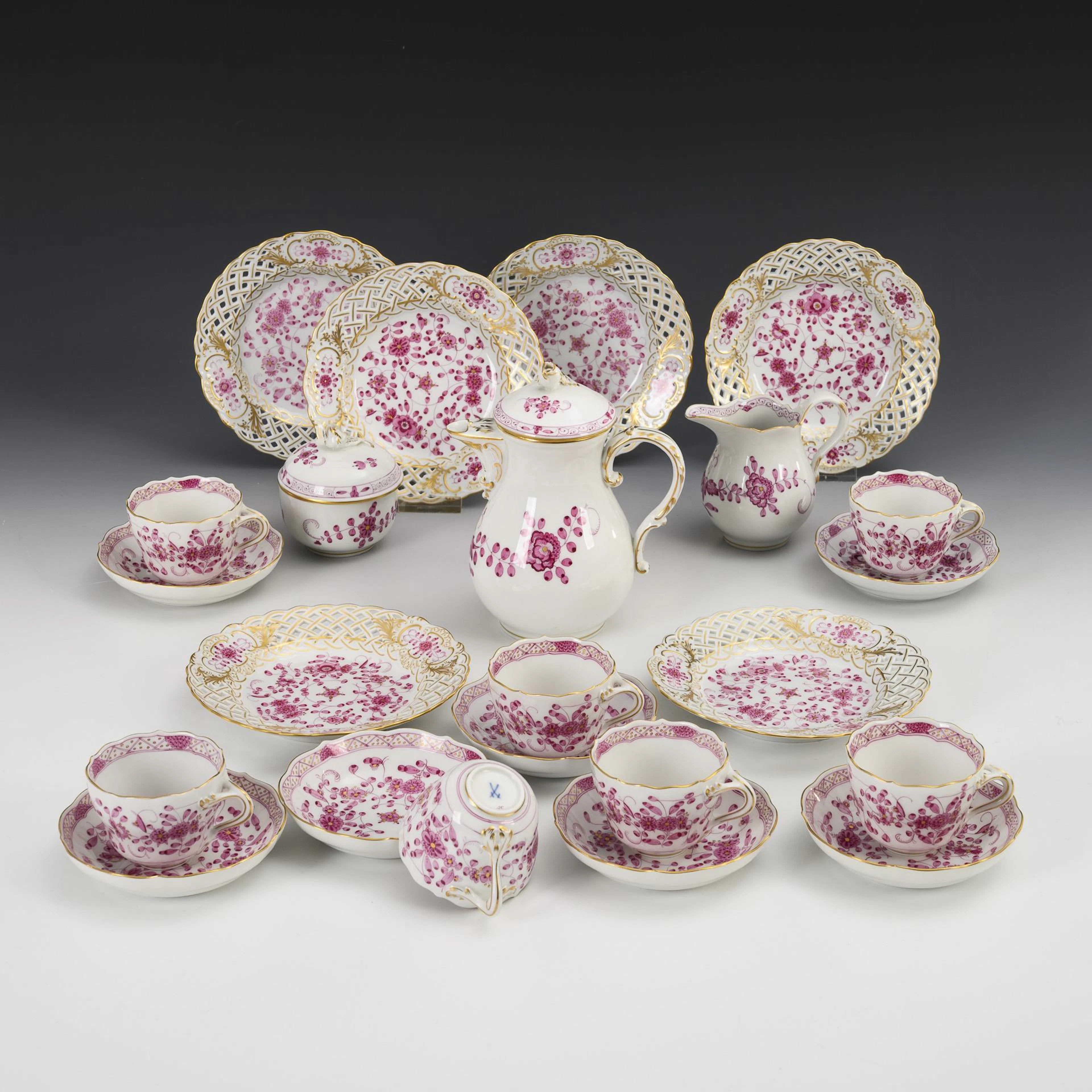 Mocha service "Indian Purple". Meissen.