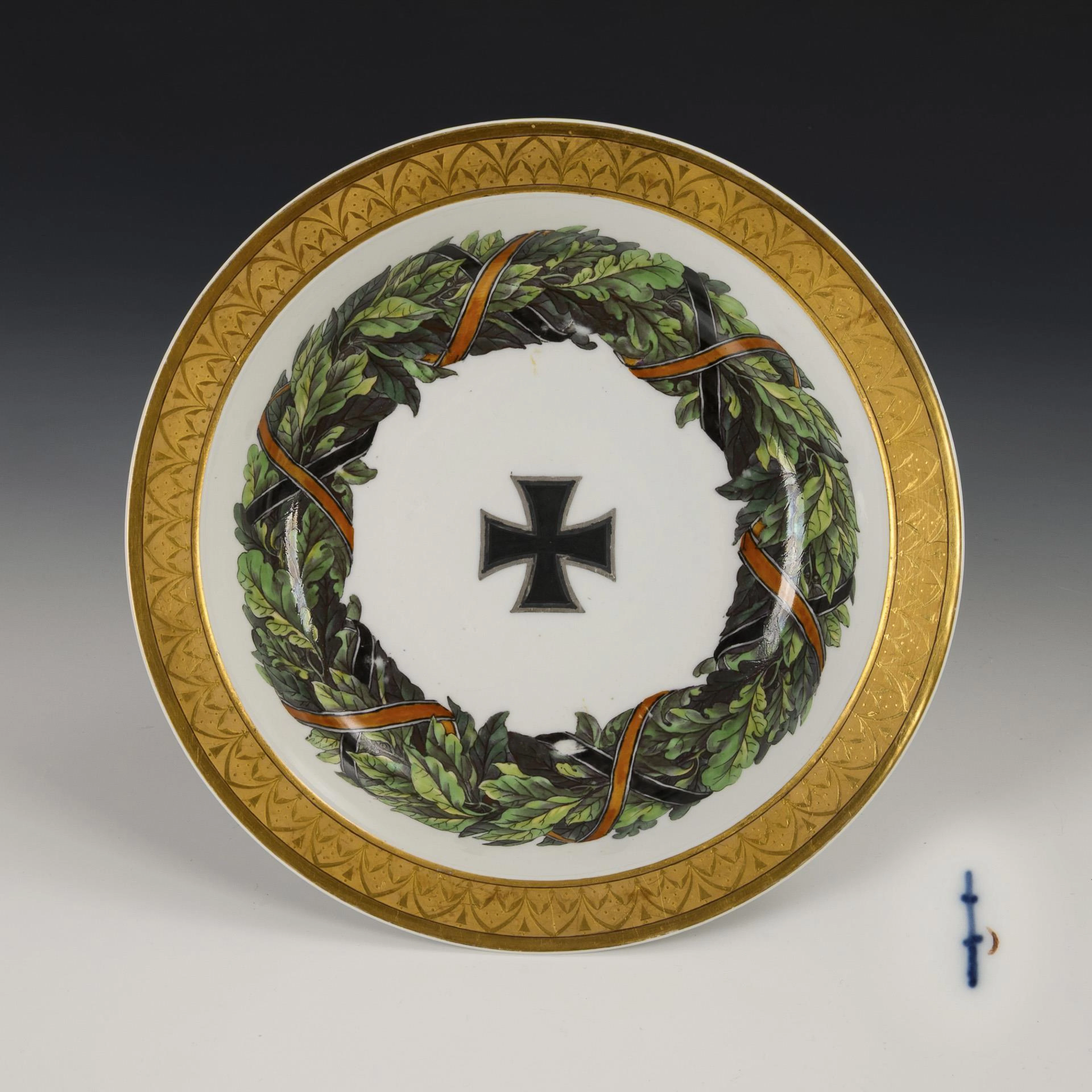 Bowl from the "Feldherrenservice". KPM Berlin.