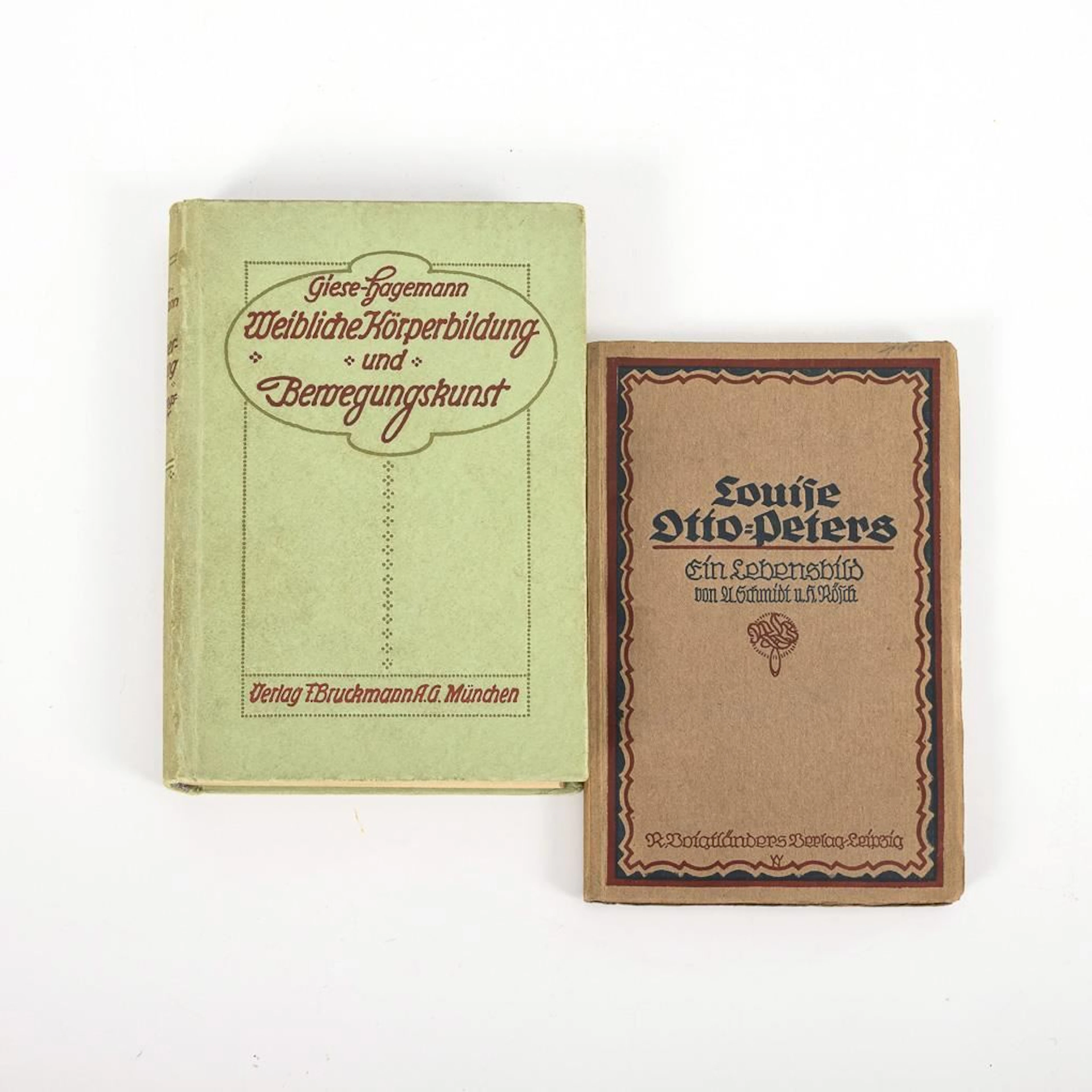 2x Women's Literature