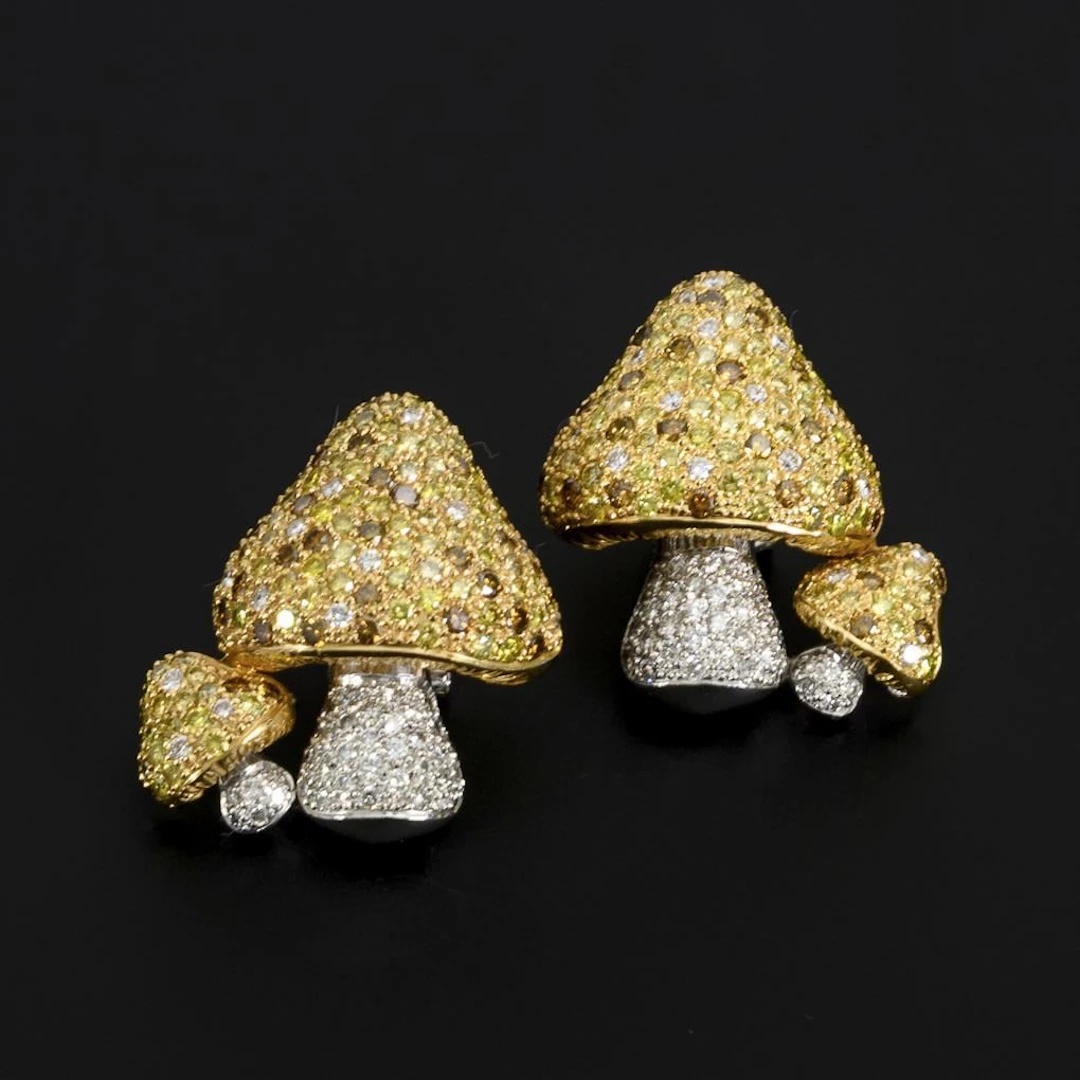 High-quality clip-on earrings shaped like toadstools.