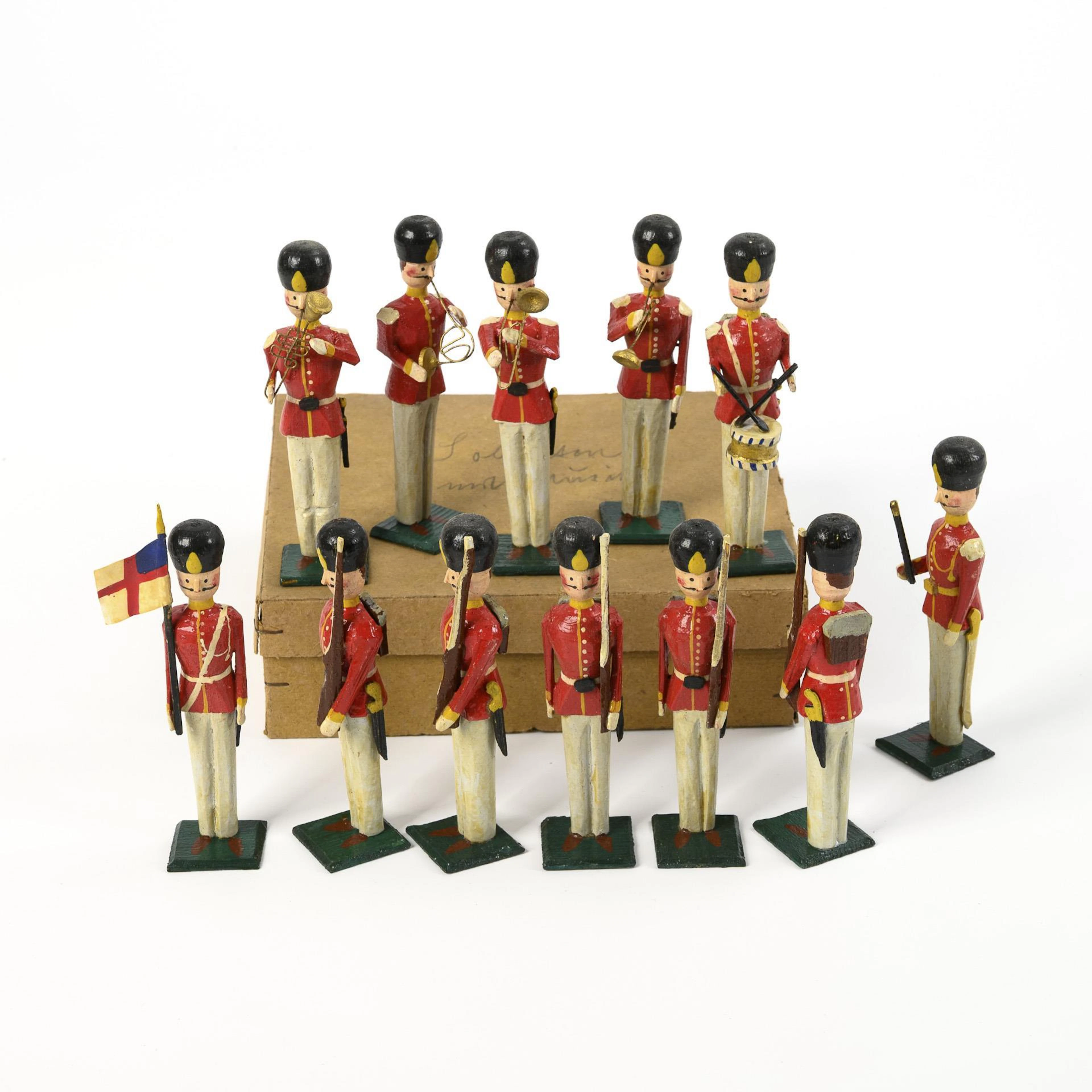 Set of 12 soldiers from the Erzgebirge. Gustav Ehnert, Seiffen.