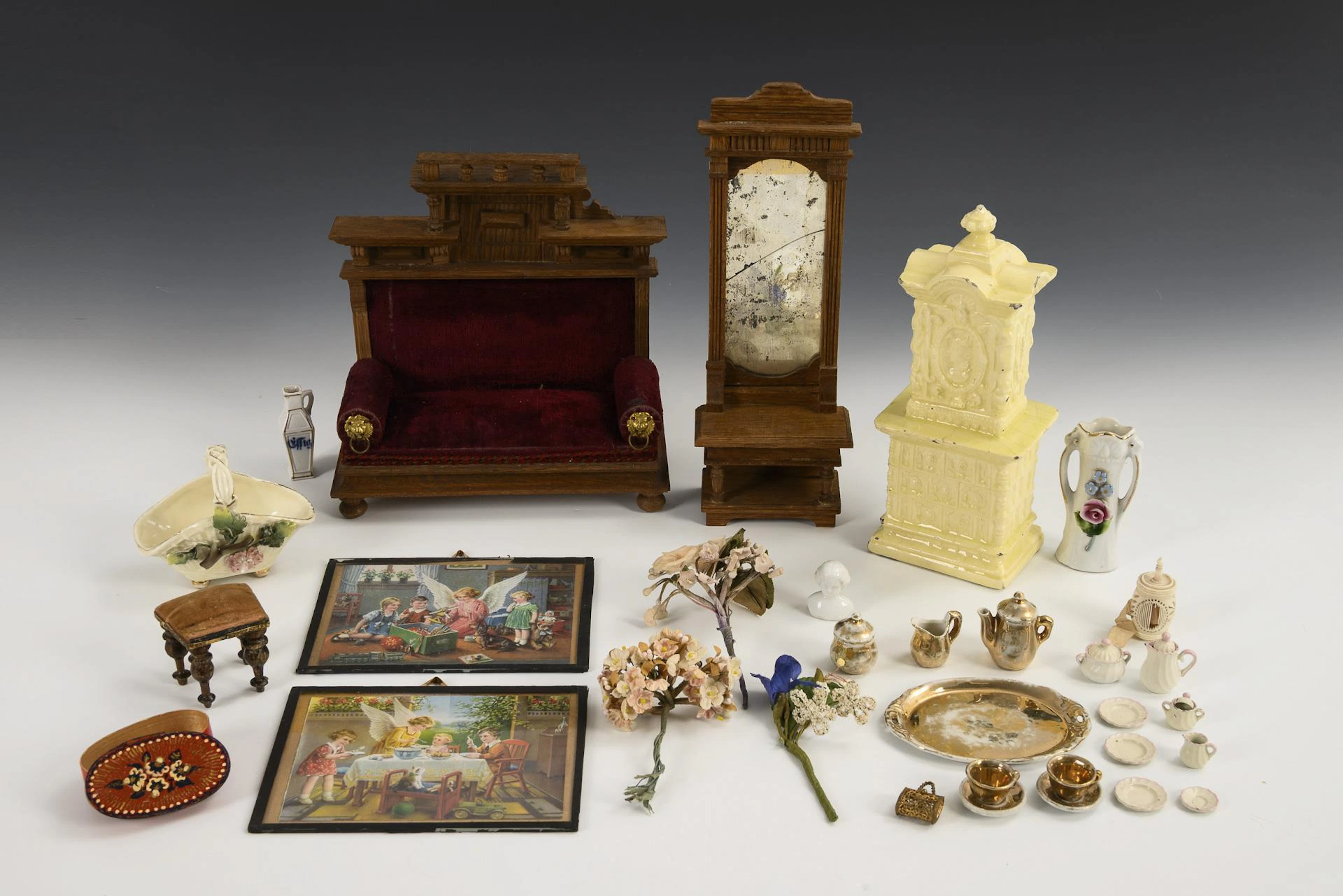 A collection of furniture and accessories for the doll's house.