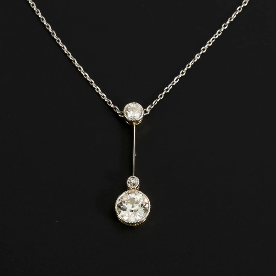 Art Nouveau lavallière with old-cut diamonds.