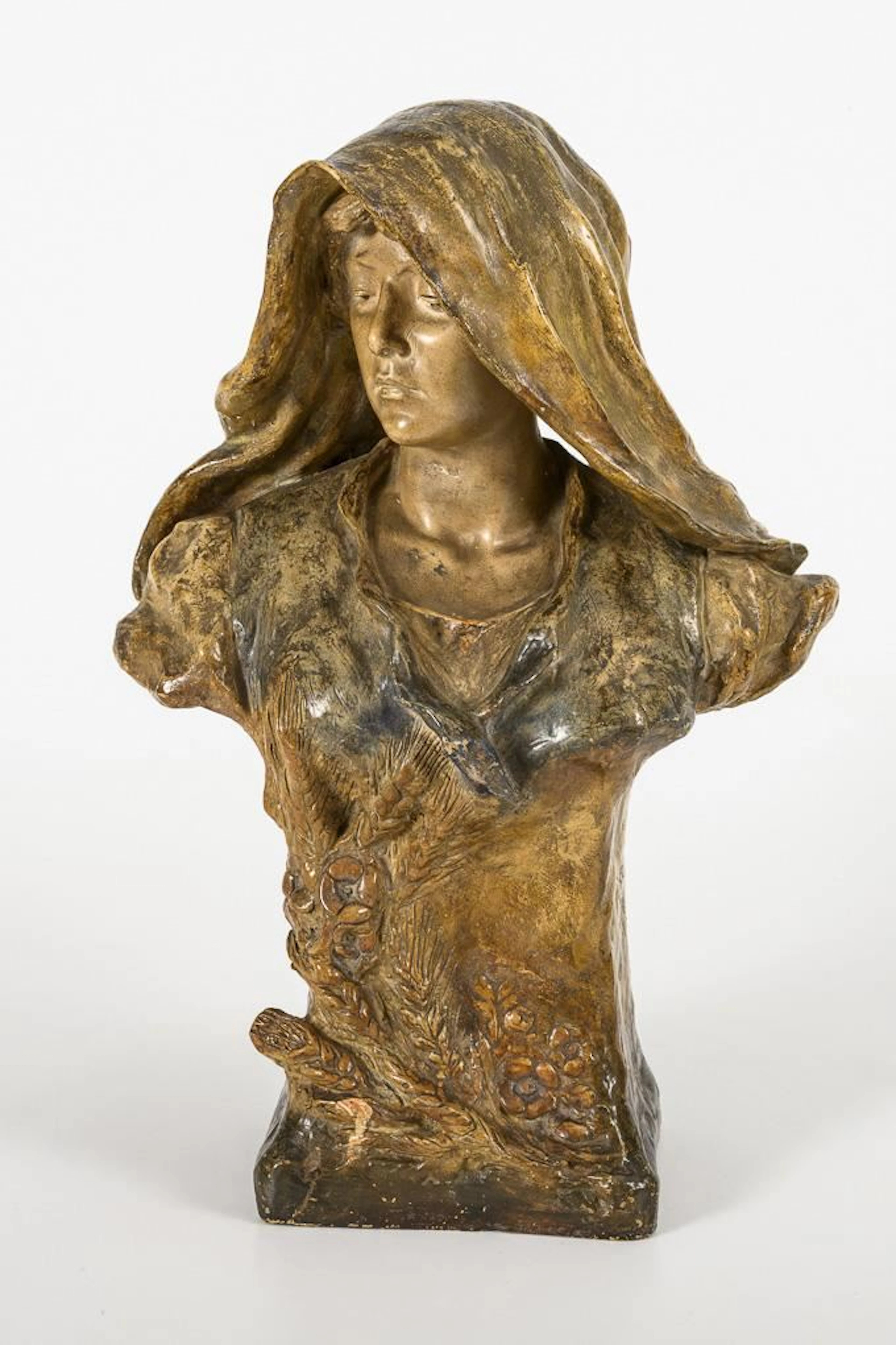 Art Nouveau bust of a peasant woman. Vienna-based workshop of Friedrich