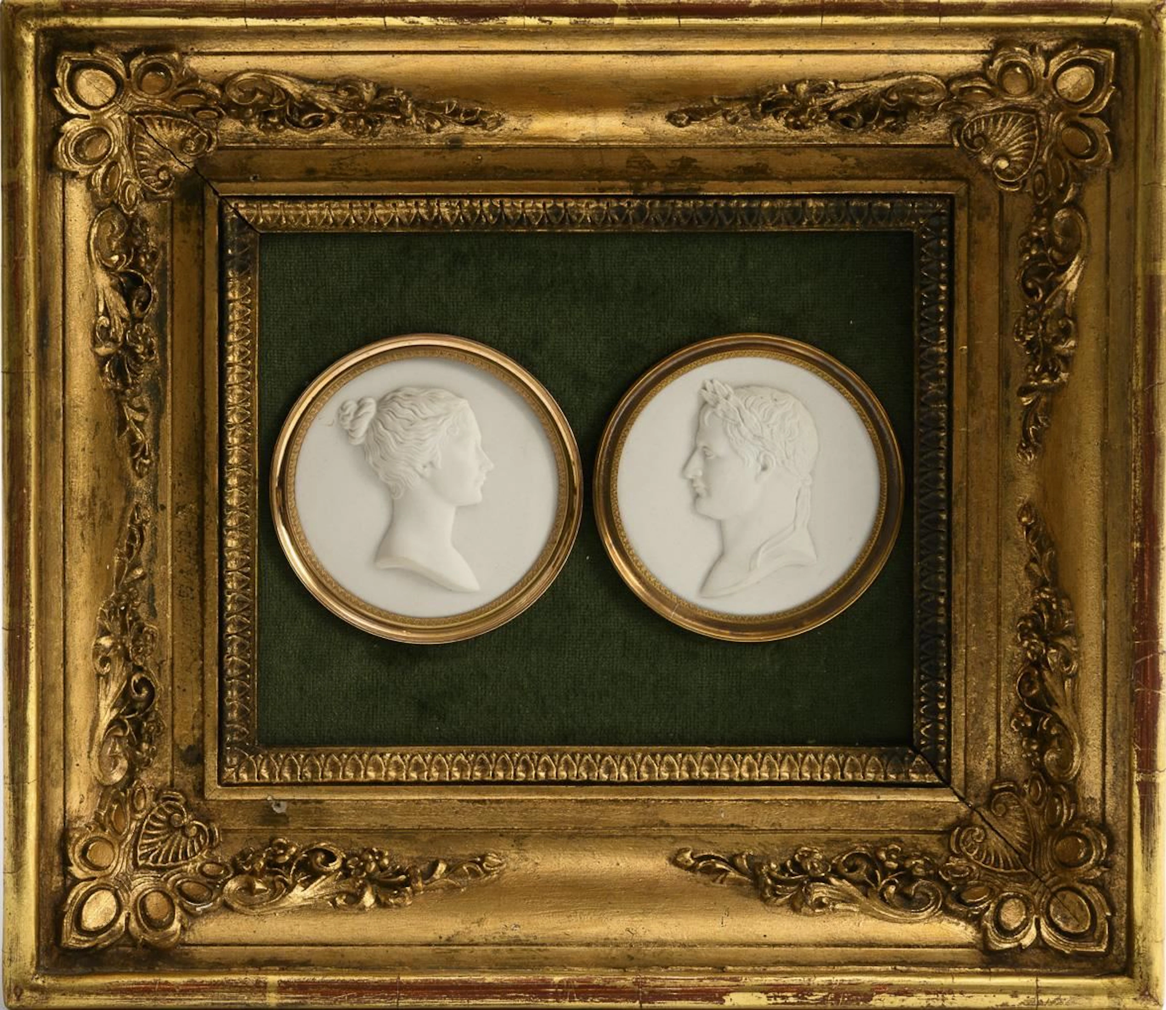Frame with 2 portrait panels: Napoleon and Joséphine.