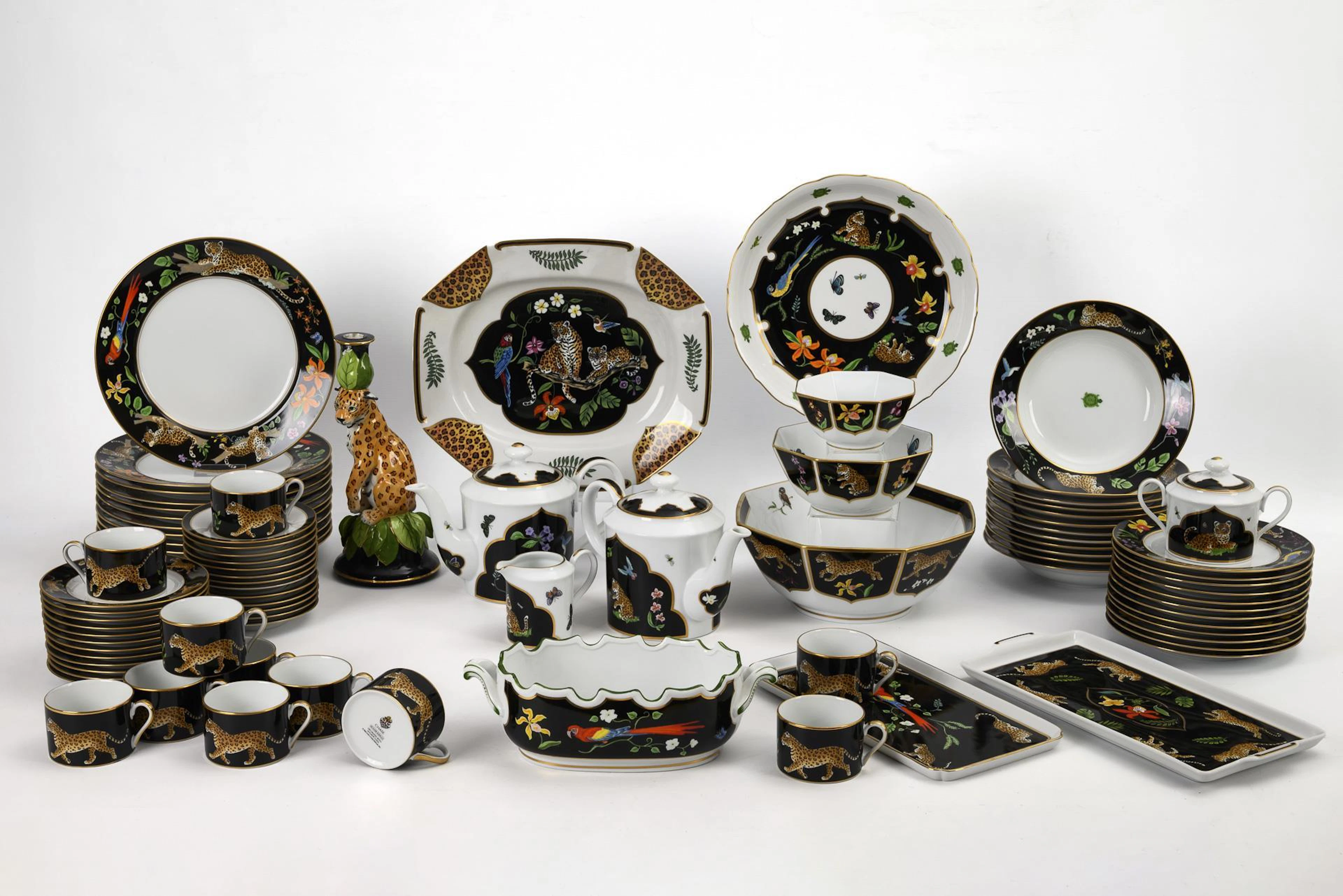 Extensive dining and coffee service "Jaguar Jungle". Lynn Chase.