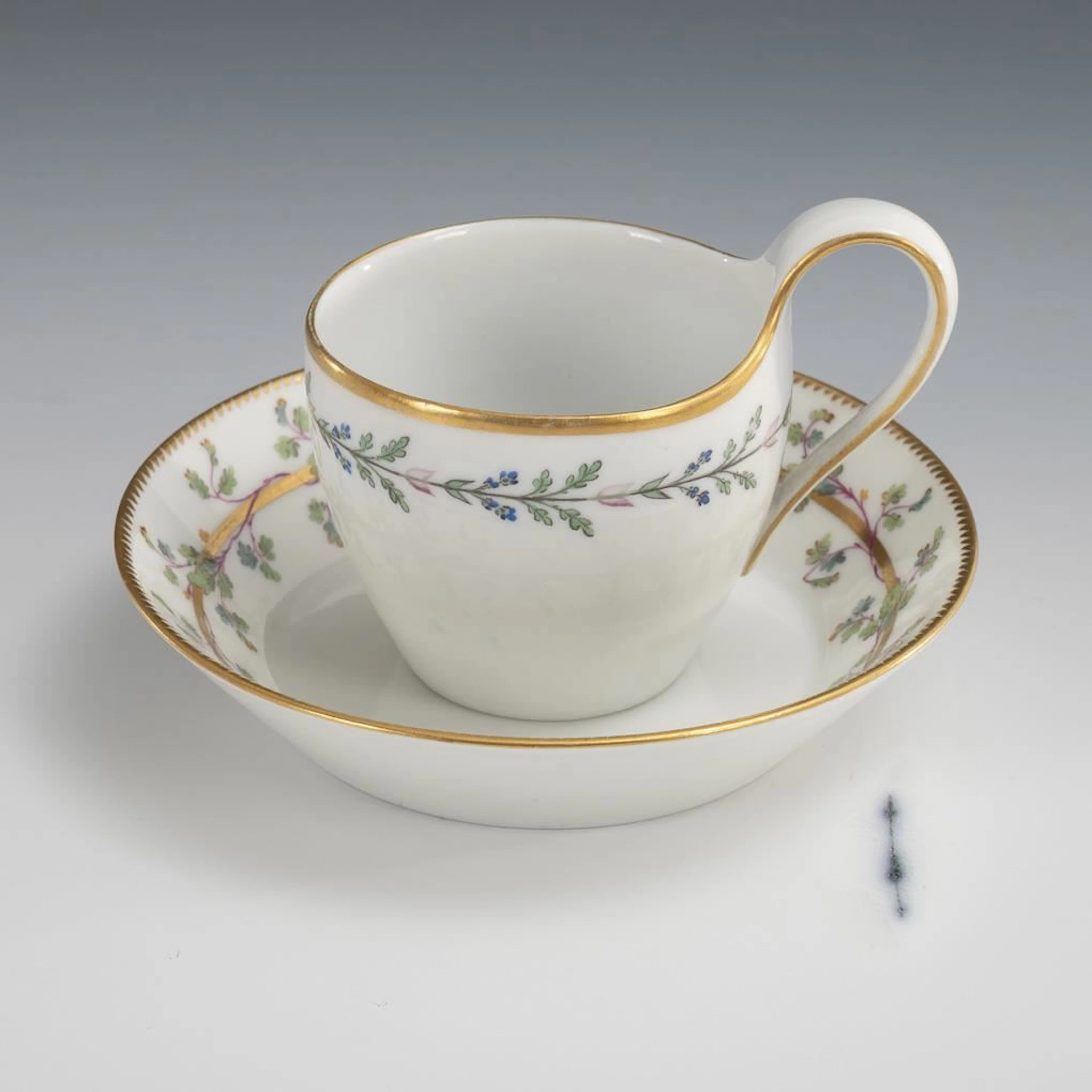 Display cup with forget-me-not border. KPM Berlin.