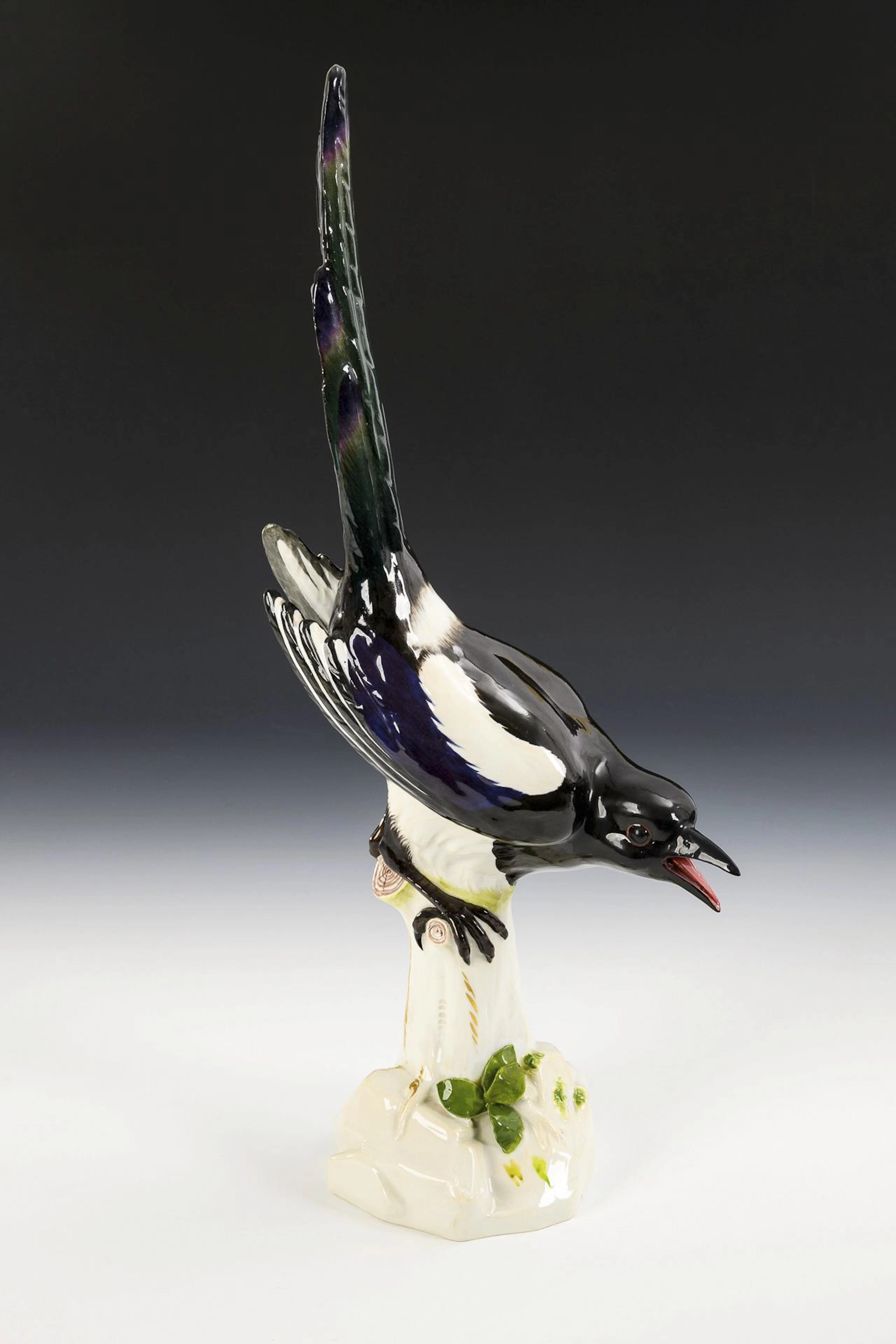 Big magpie. Meissen.