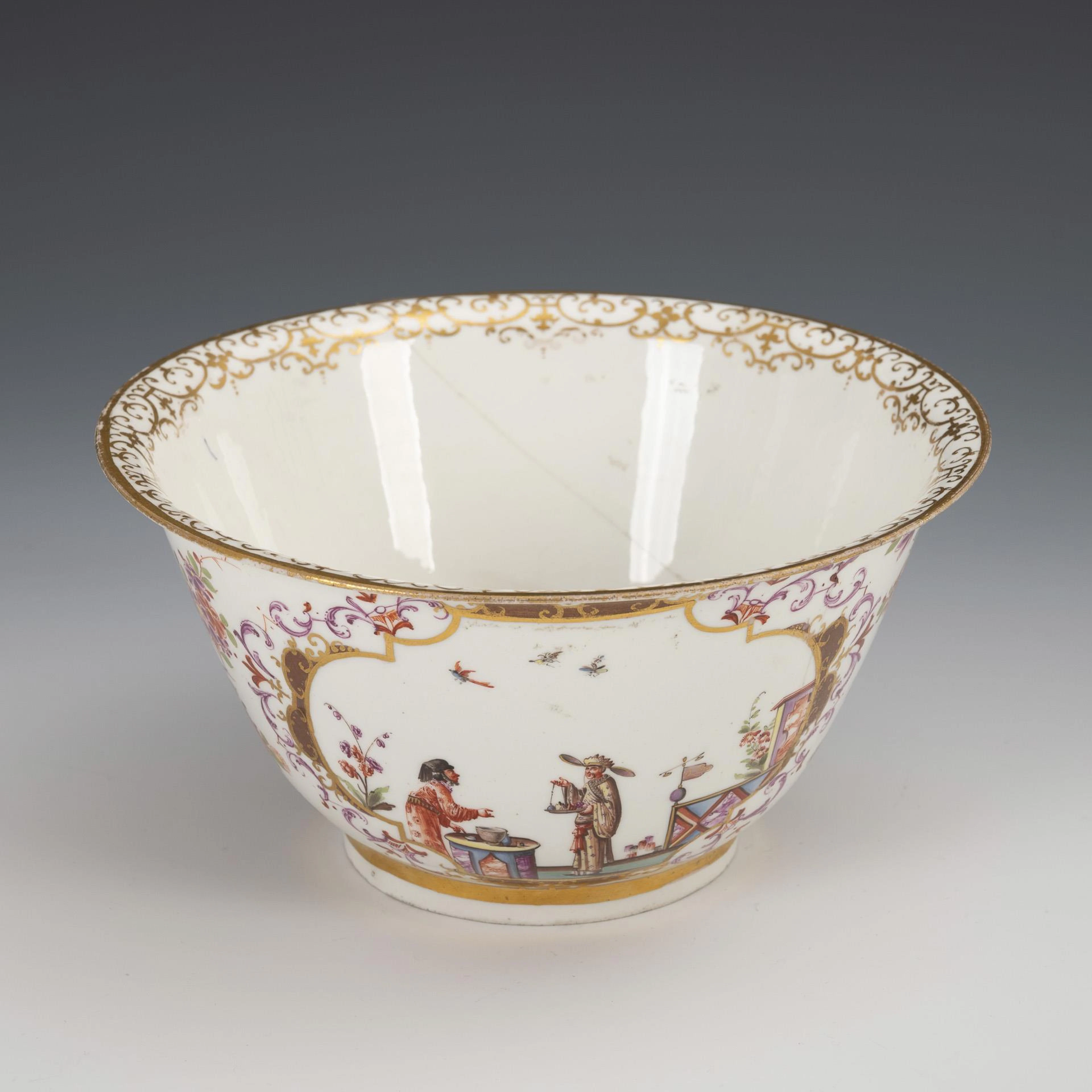 Cumbrum with chinoiserie painting. Meissen.