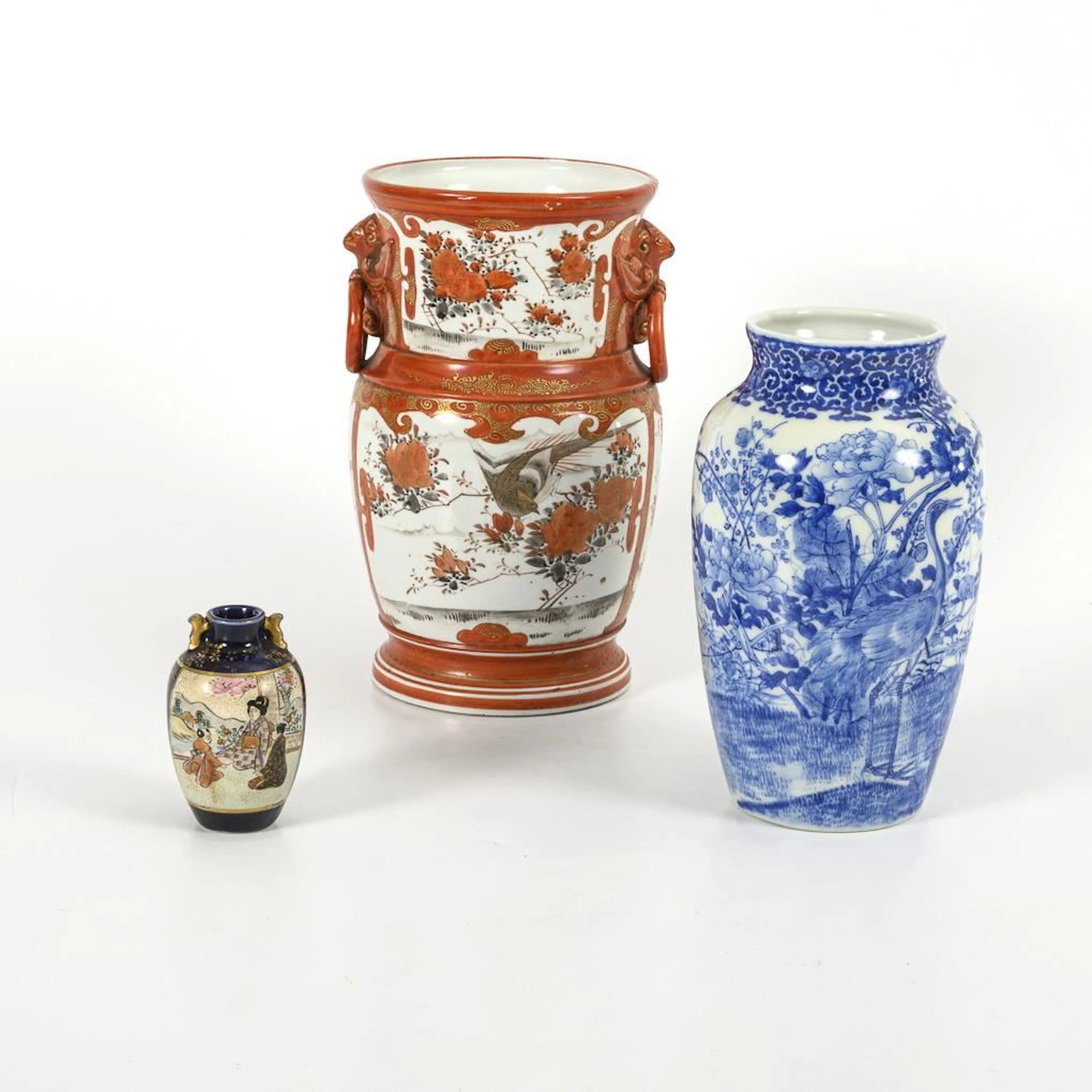 3 Asian vases.