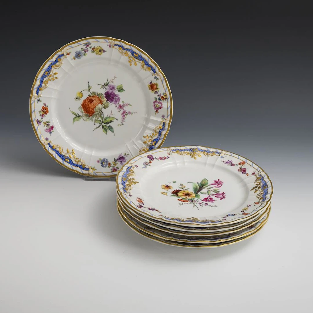 6 "Breslau City Palace" dinner plates. KPM Berlin.