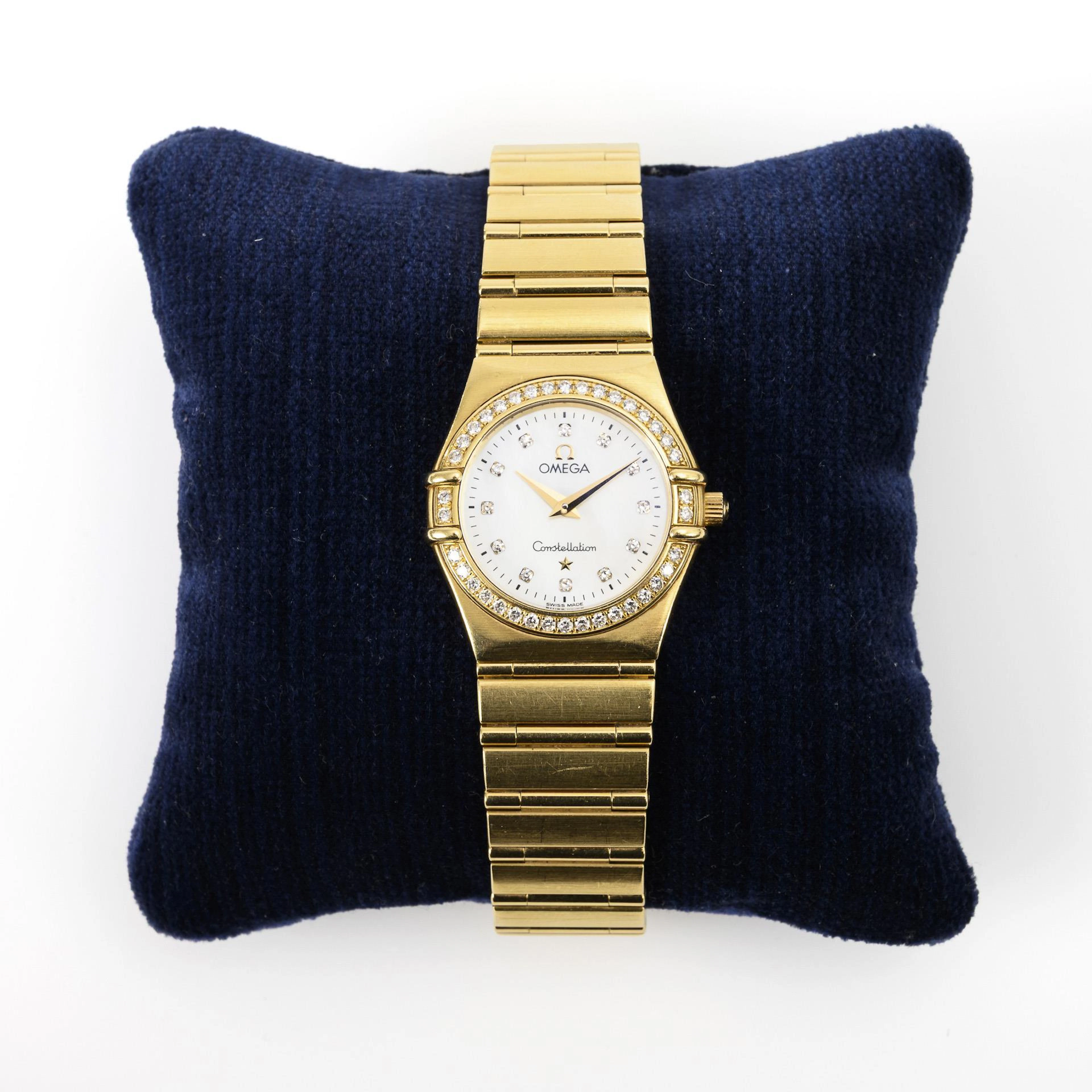 Golden "Constellation" ladies' wristwatch . Omega.