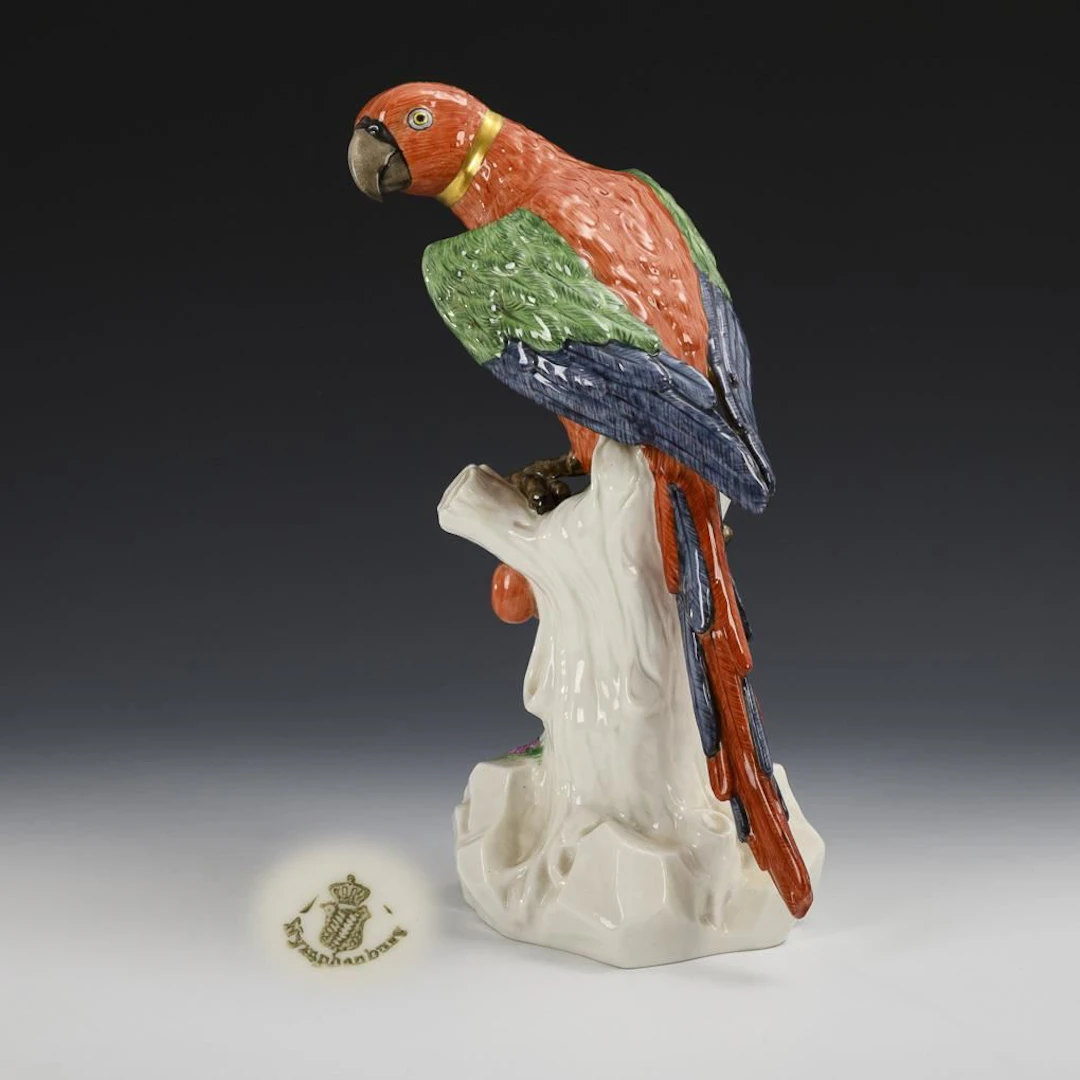 Parrot with Cherries. Nymphenburg.