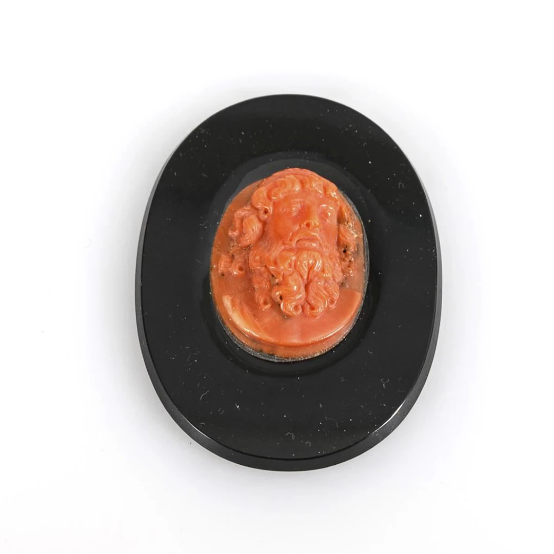 Insert for a snuffbox.