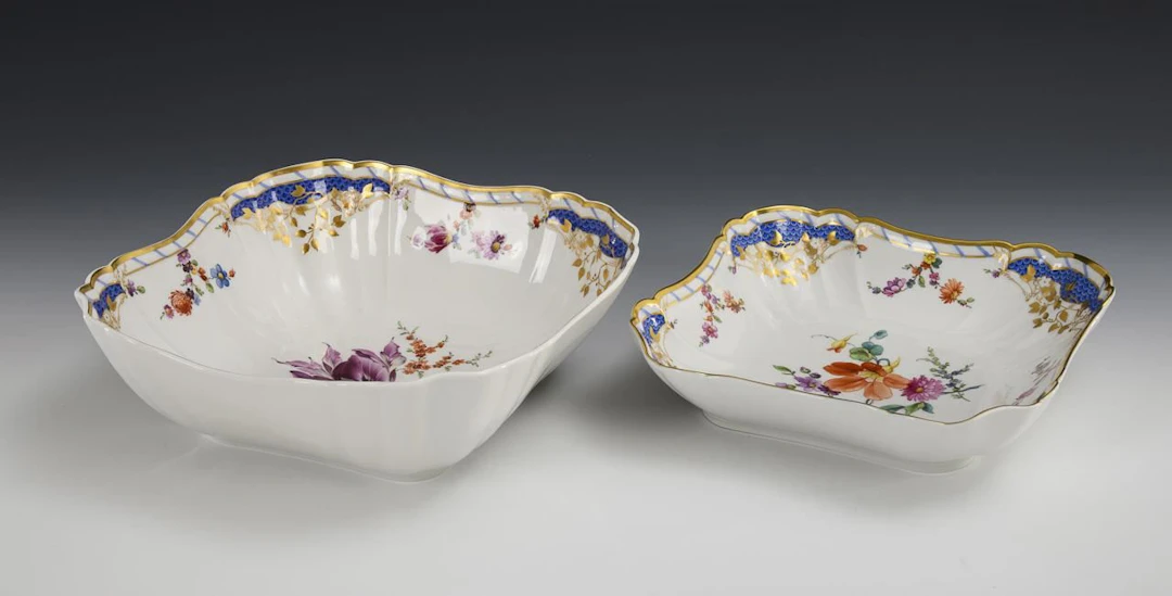 2 bowls "Breslau City Palace". KPM Berlin.