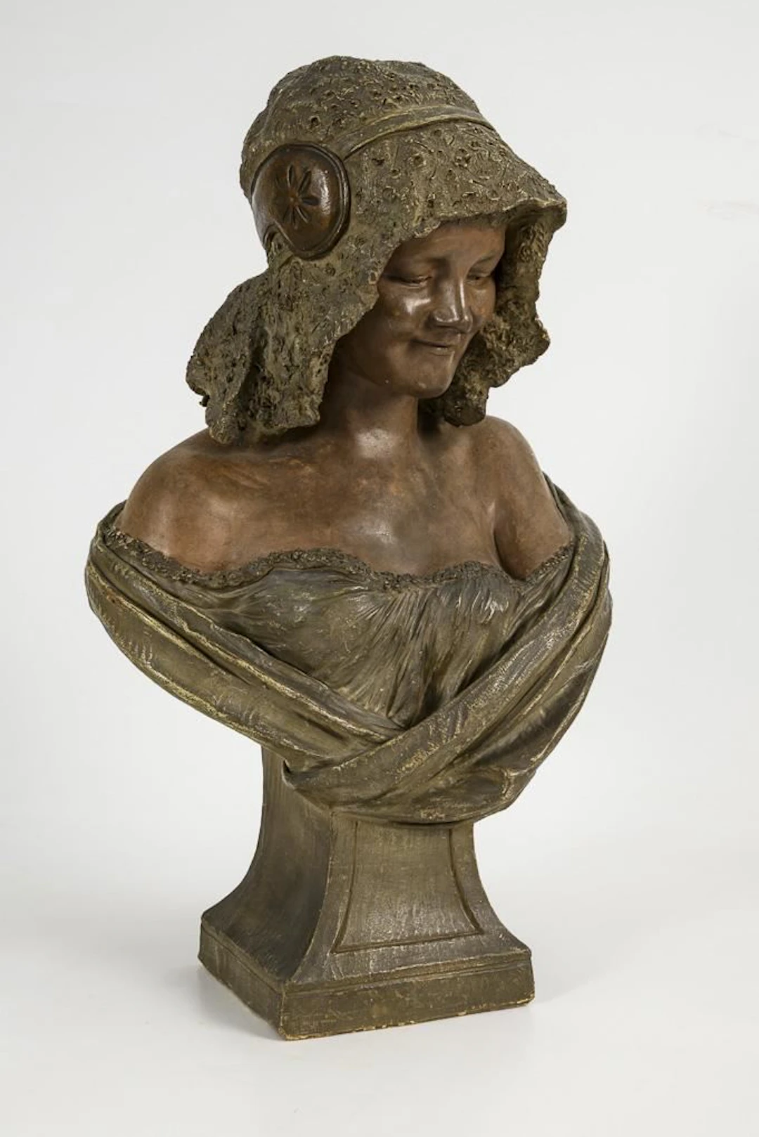 "Dutch Woman" bust. Vienna-based manufacturer Friedrich Goldscheider.