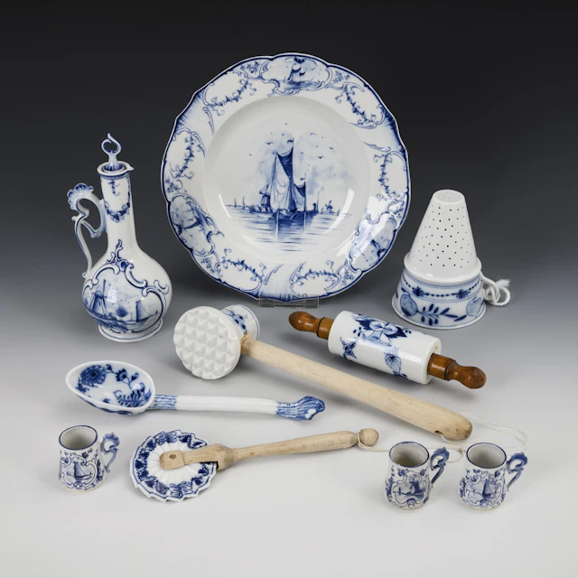 10 porcelains for the kitchen.