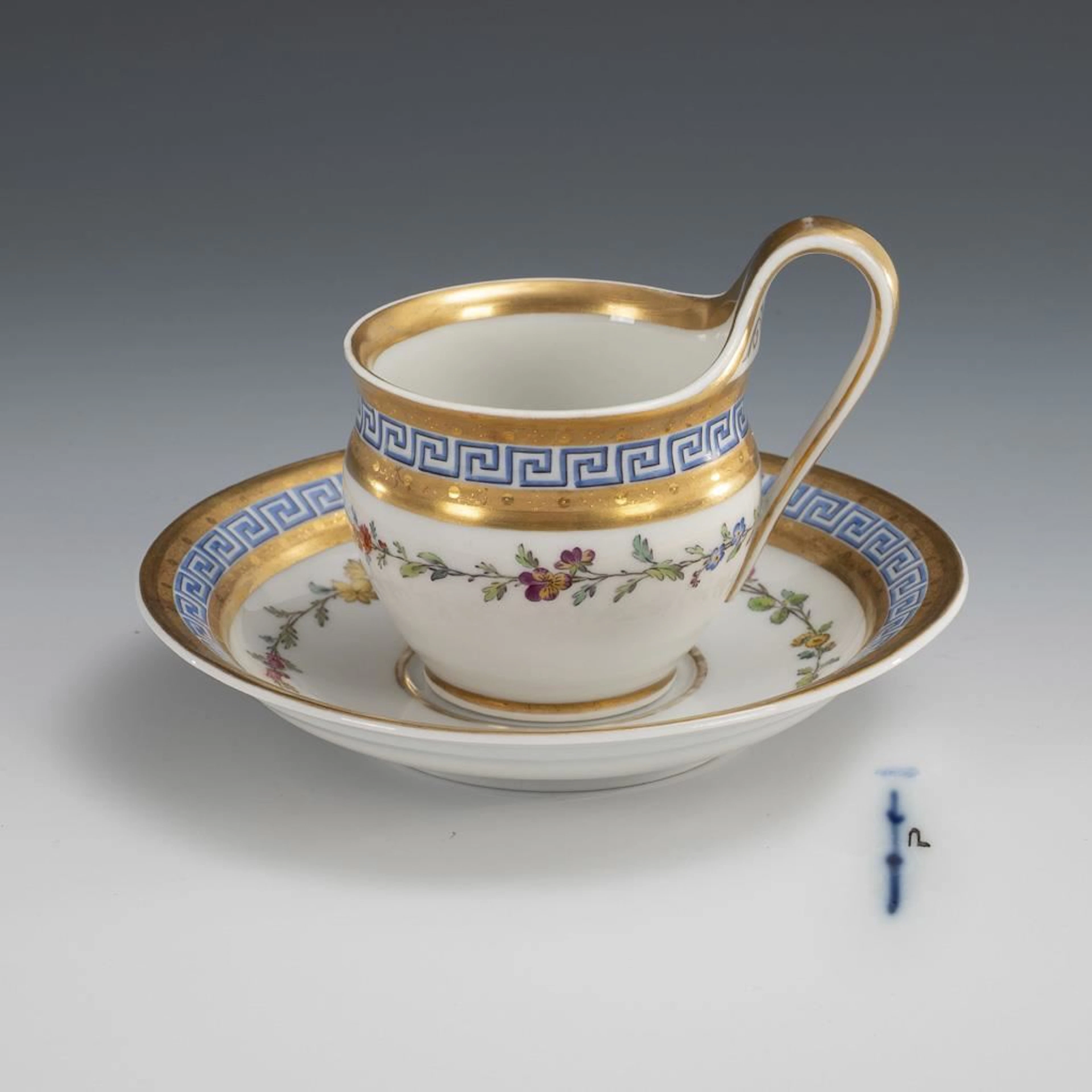 Display cup with a meander border. KPM Berlin.