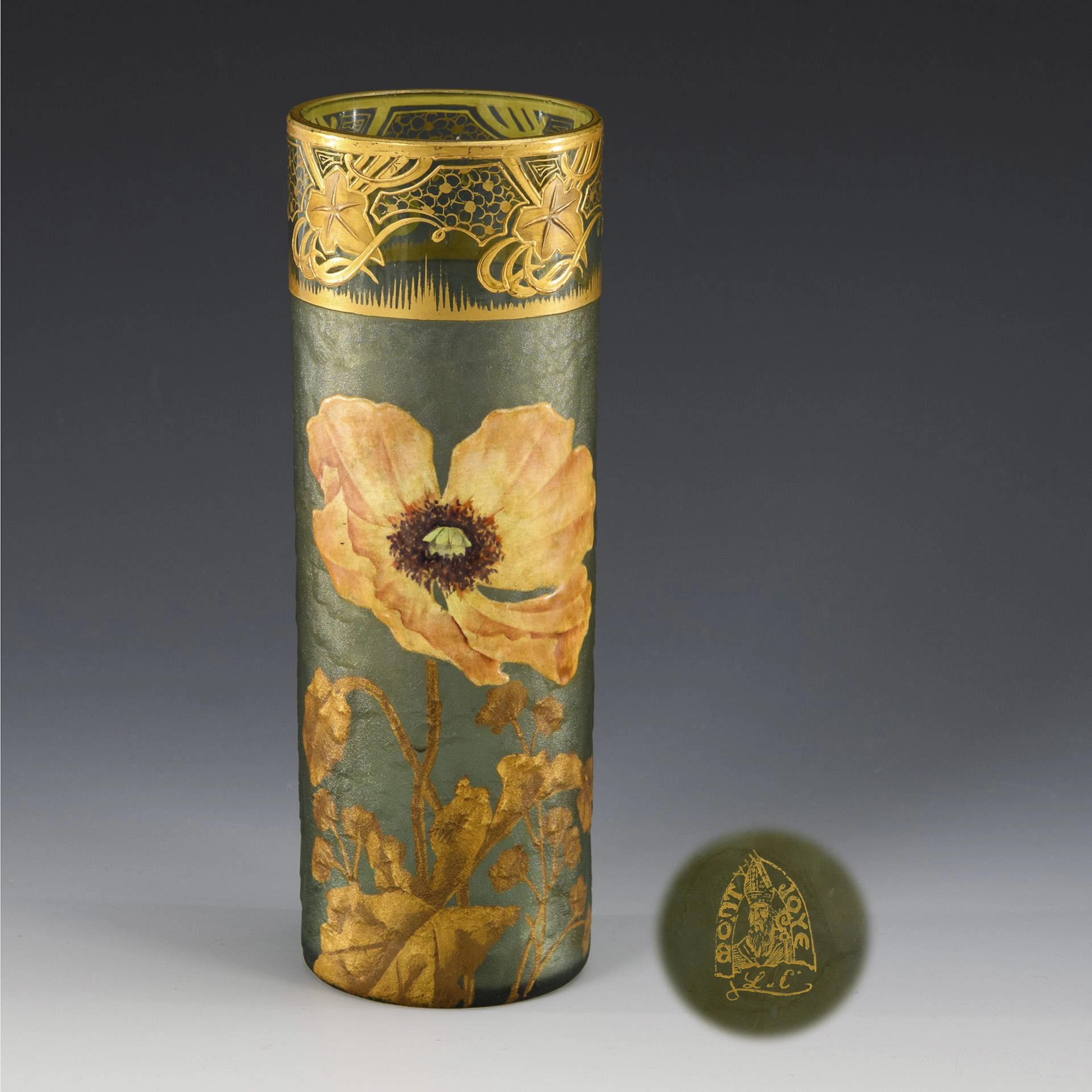 Art Nouveau vase with poppy decoration. Legras & Cie.