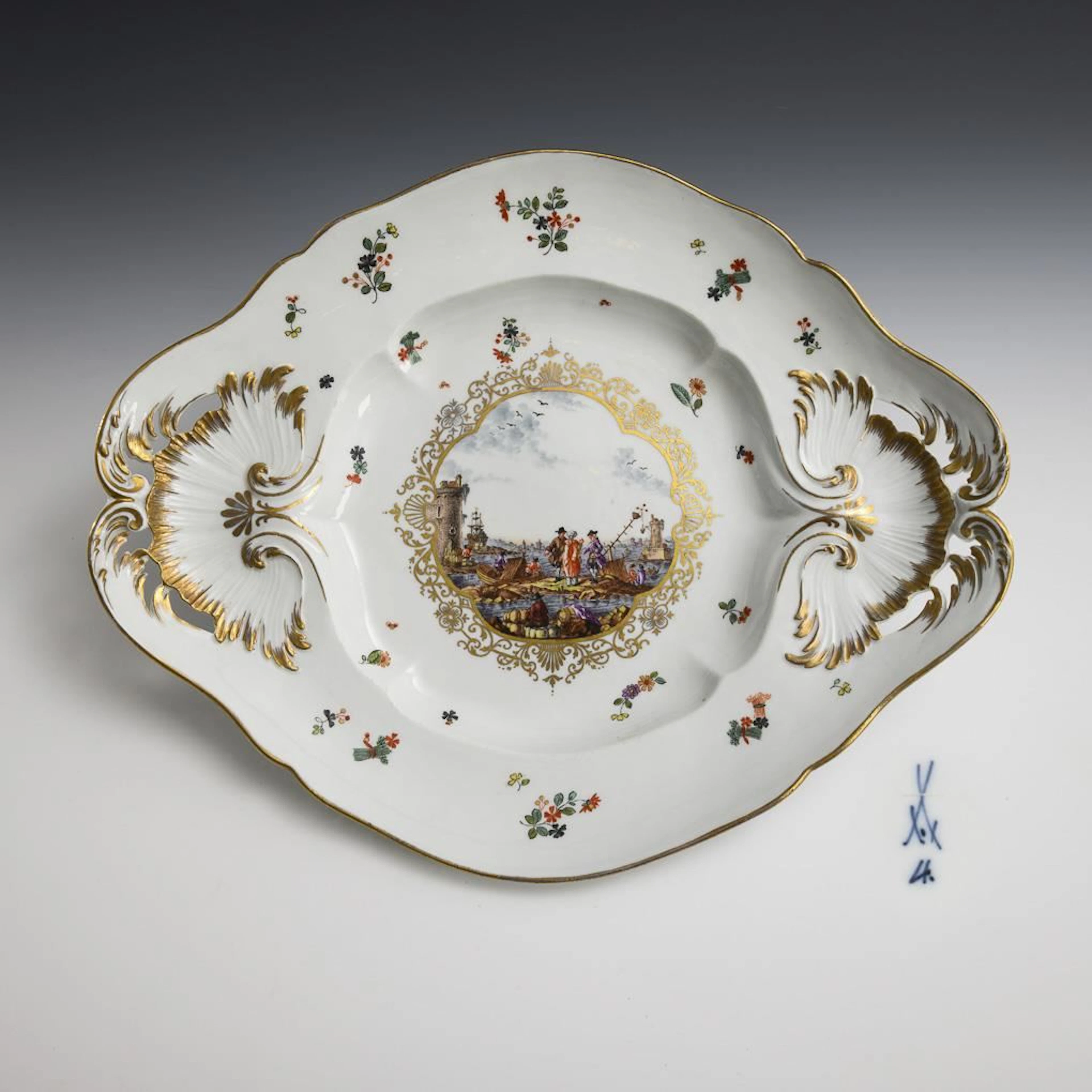 Rare display case with merchant ship painting, circa 1774. Meissen.