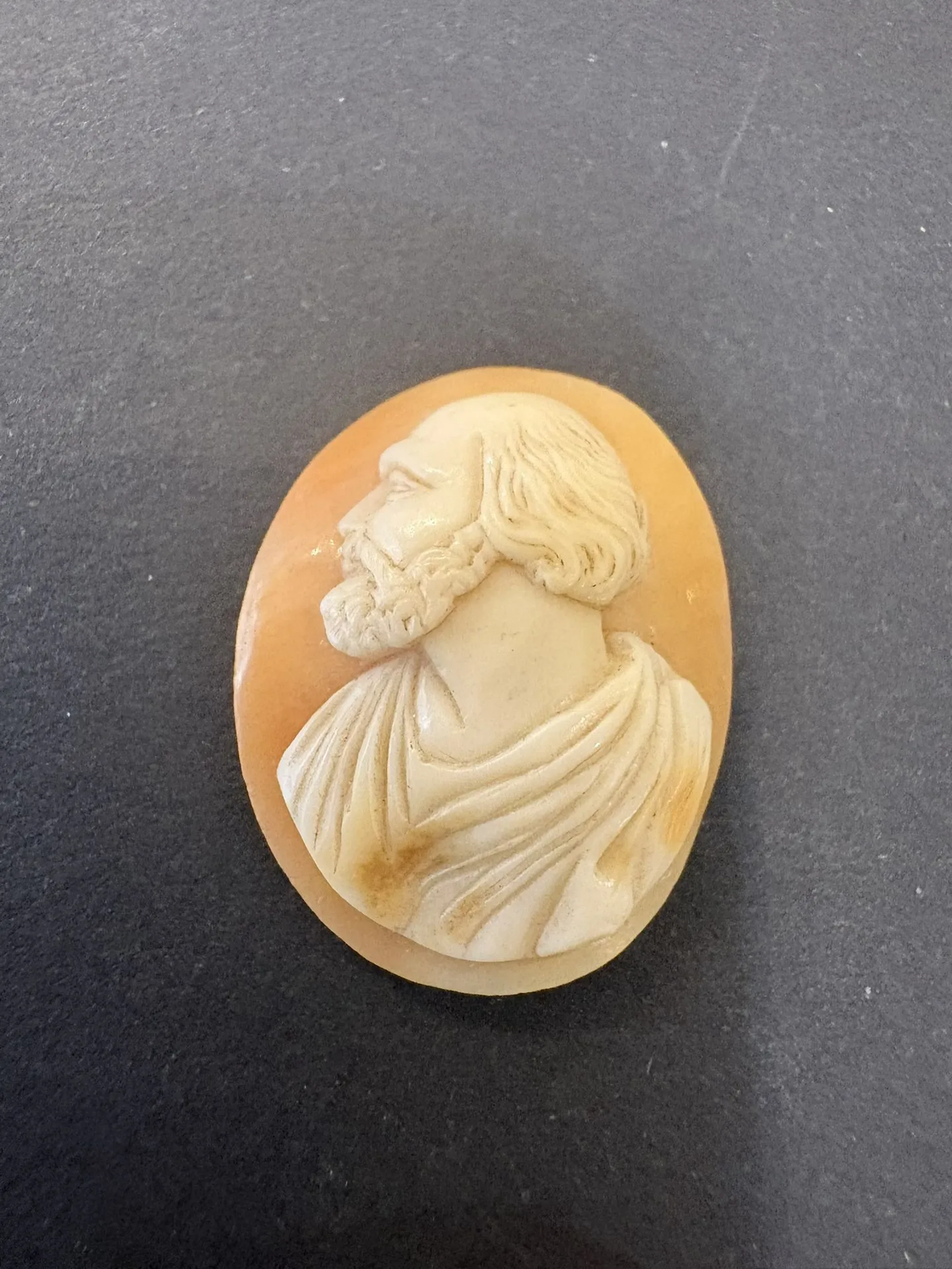 Ancien camée coquille. Dimensions : 2,5 x 2 cm. - Lot 91