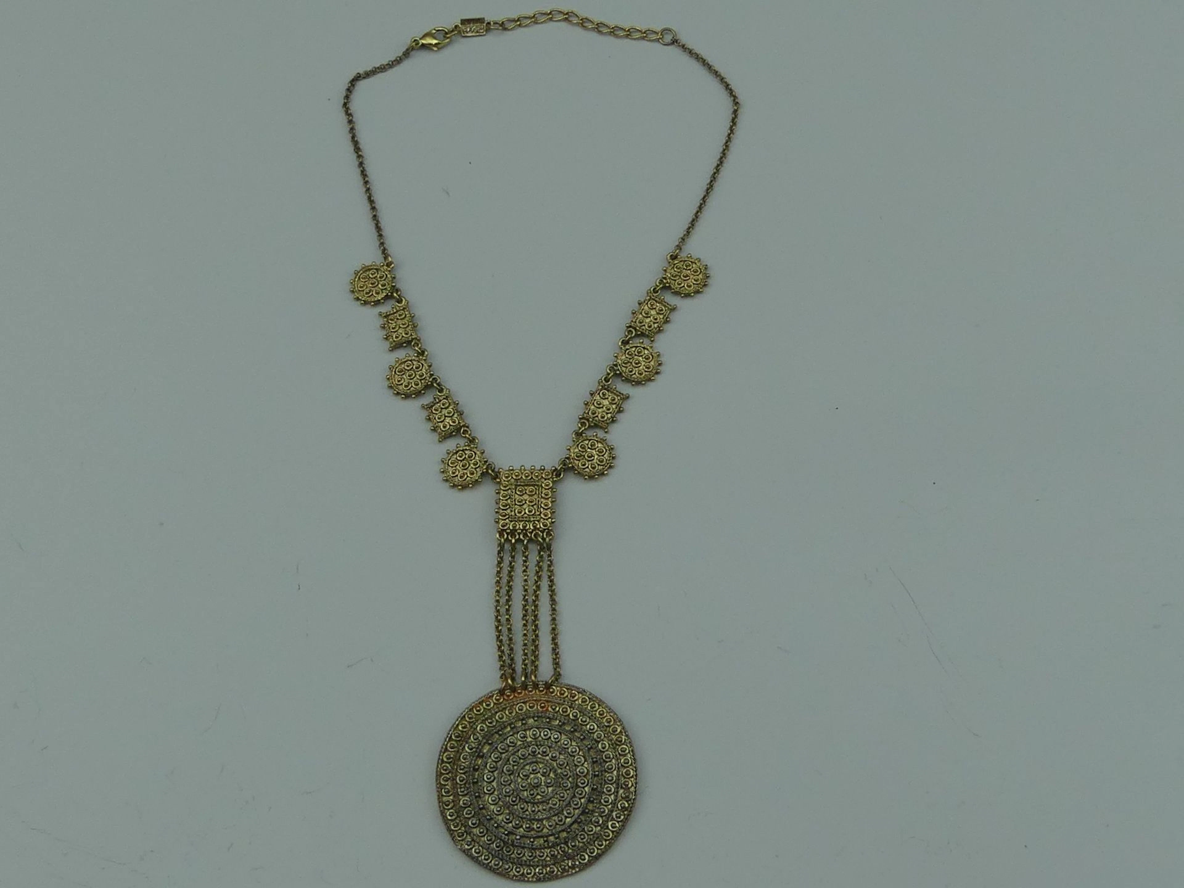 POGGI Paris. Créateur de bijoux à Paris dans le quartier du - Lot 419
