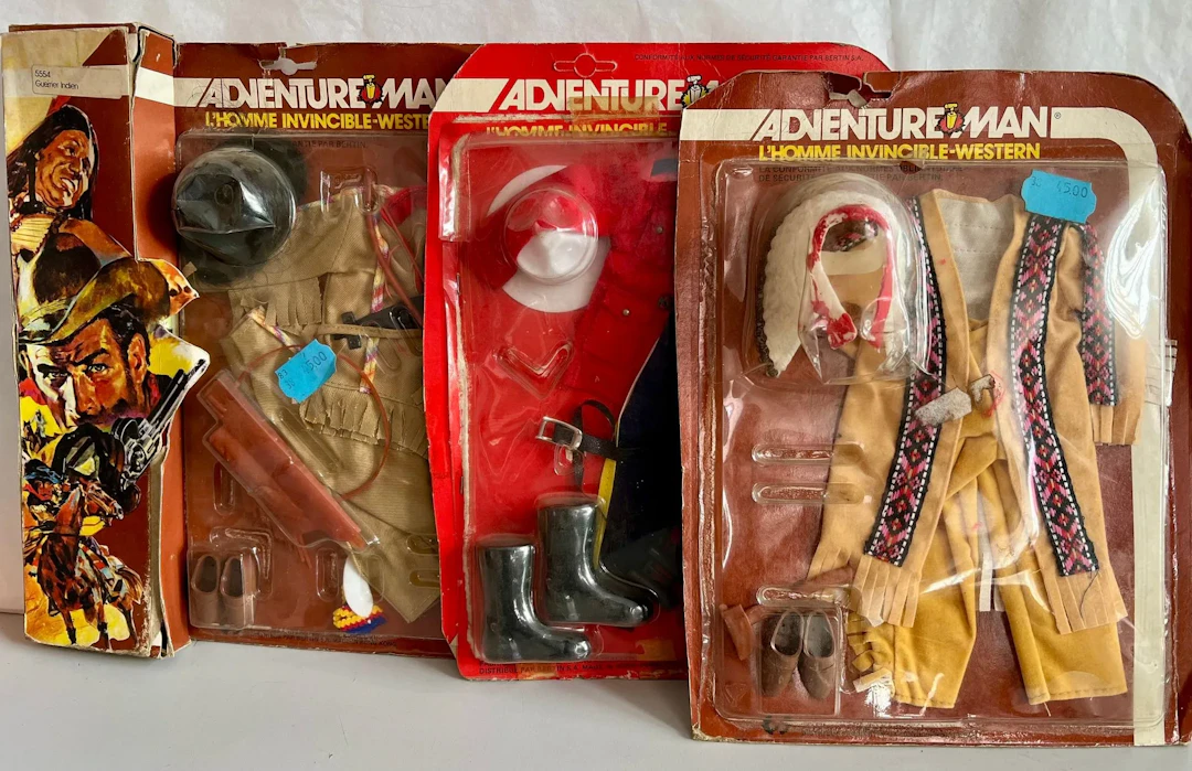 Barter LTD 1976. Adventure Man. Blisters vêtements et access - Lot 136