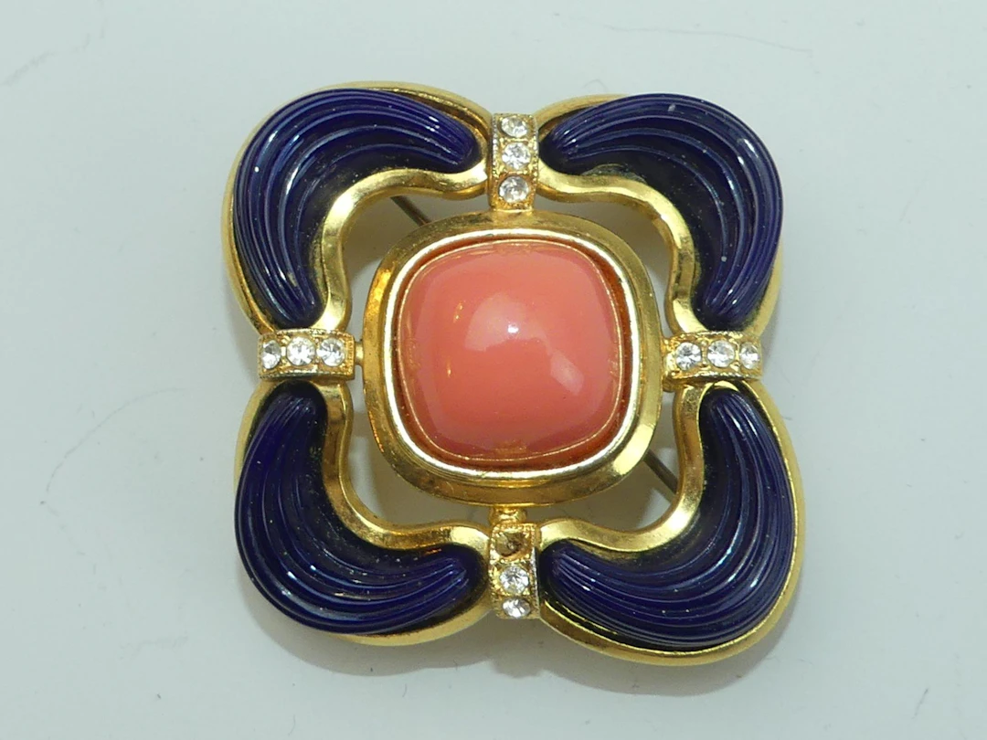 VAN CLEEF & ARPELS (dans le goût de). Broche vintage en méta - Lot 355