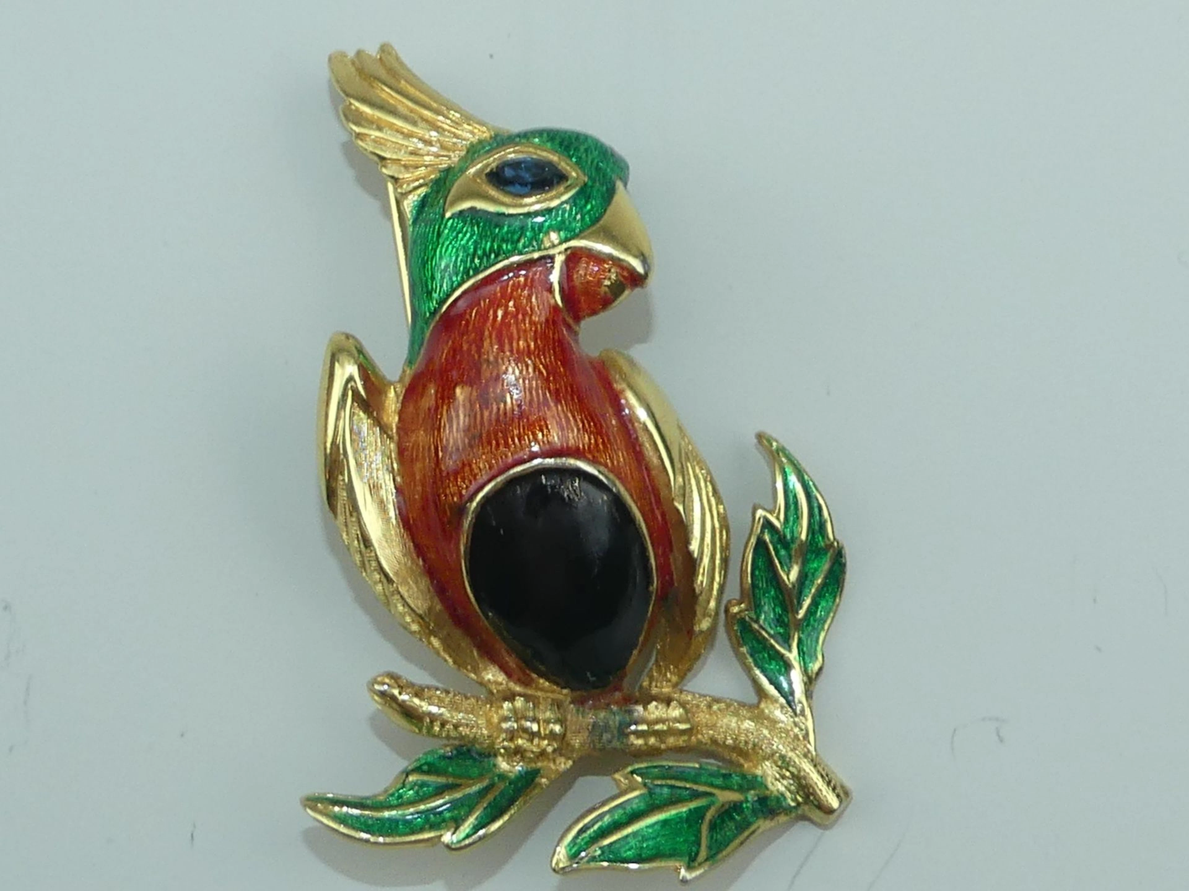 CARVEN. Broche perroquet, signée et numérotée 1225 - Lot 417