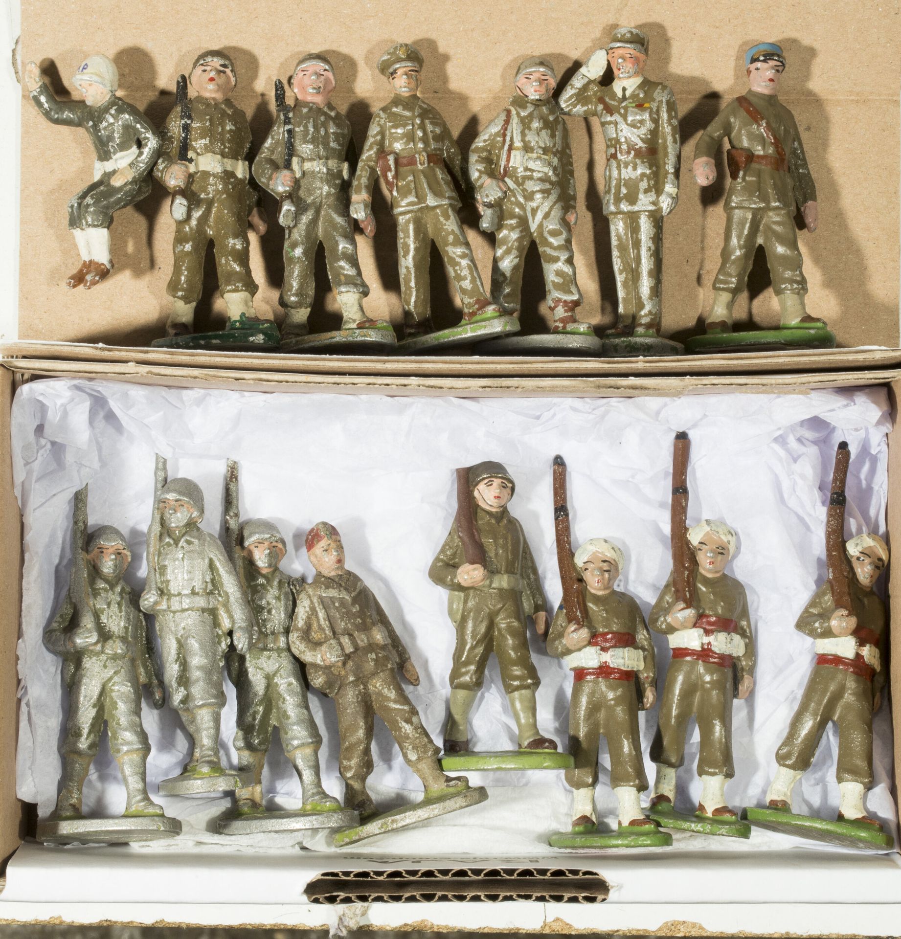 QUIRALU (aluminium) militaires # militaire infanterie soldat tirant