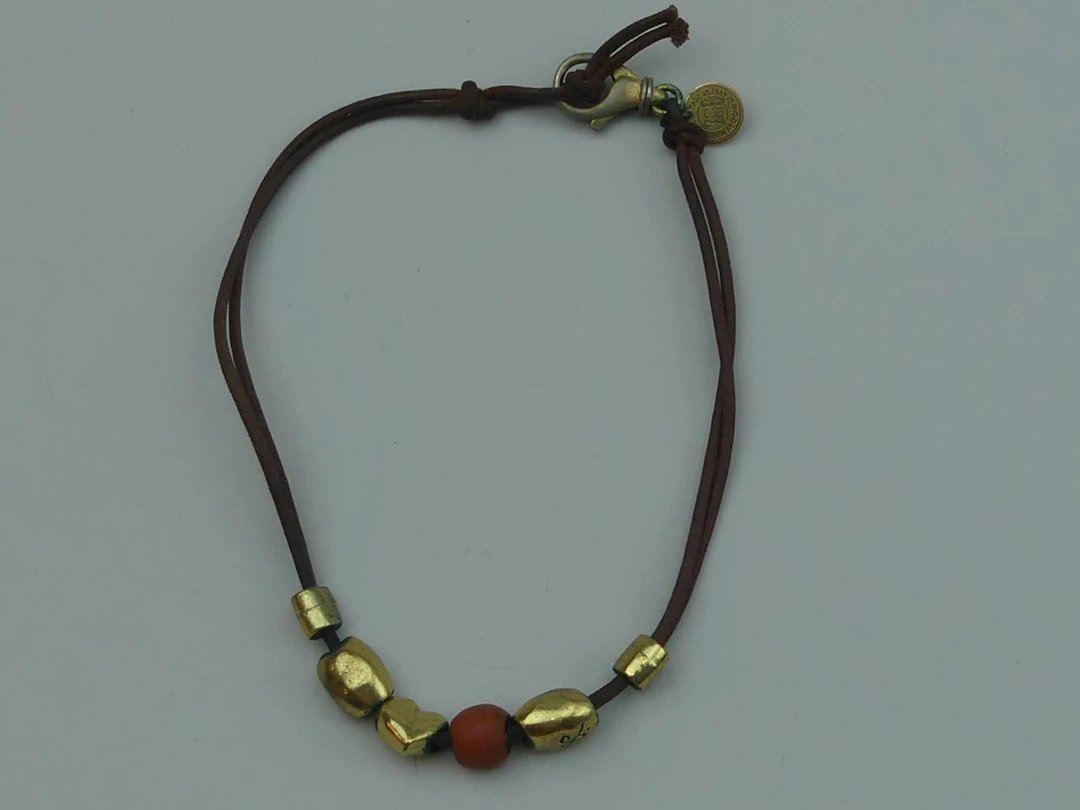 ZOE COSTE REMINISCENCE. Collier à double lanière de cuir ret - Lot 387