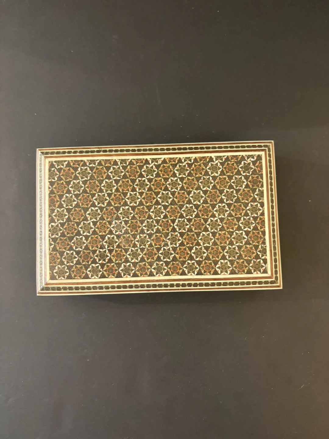 Boite en marqueterie micromosaique Katham-Kari à décor d’éto - Lot 279