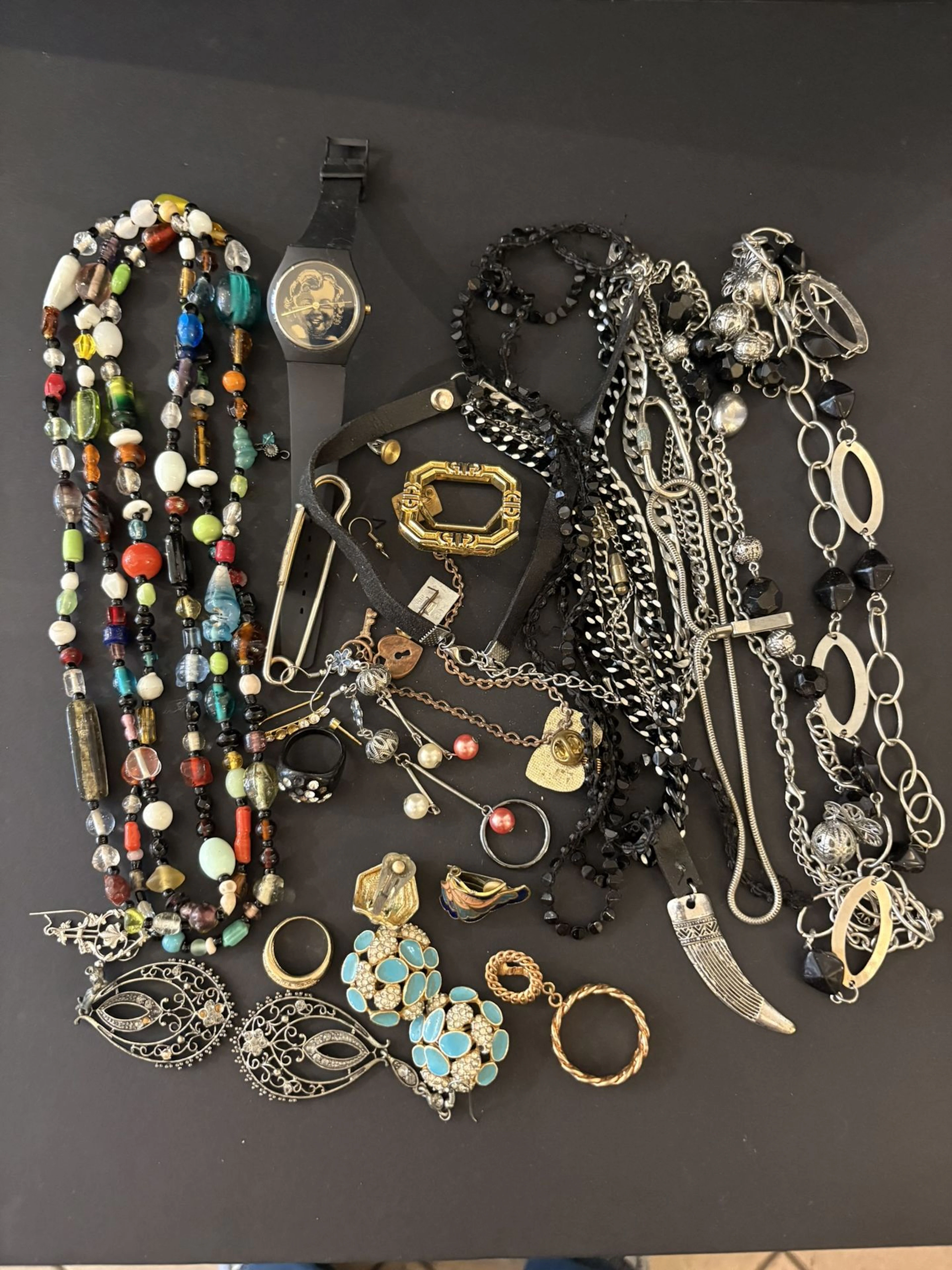 Lot de bijoux fantaisie métal et divers. - Lot 246