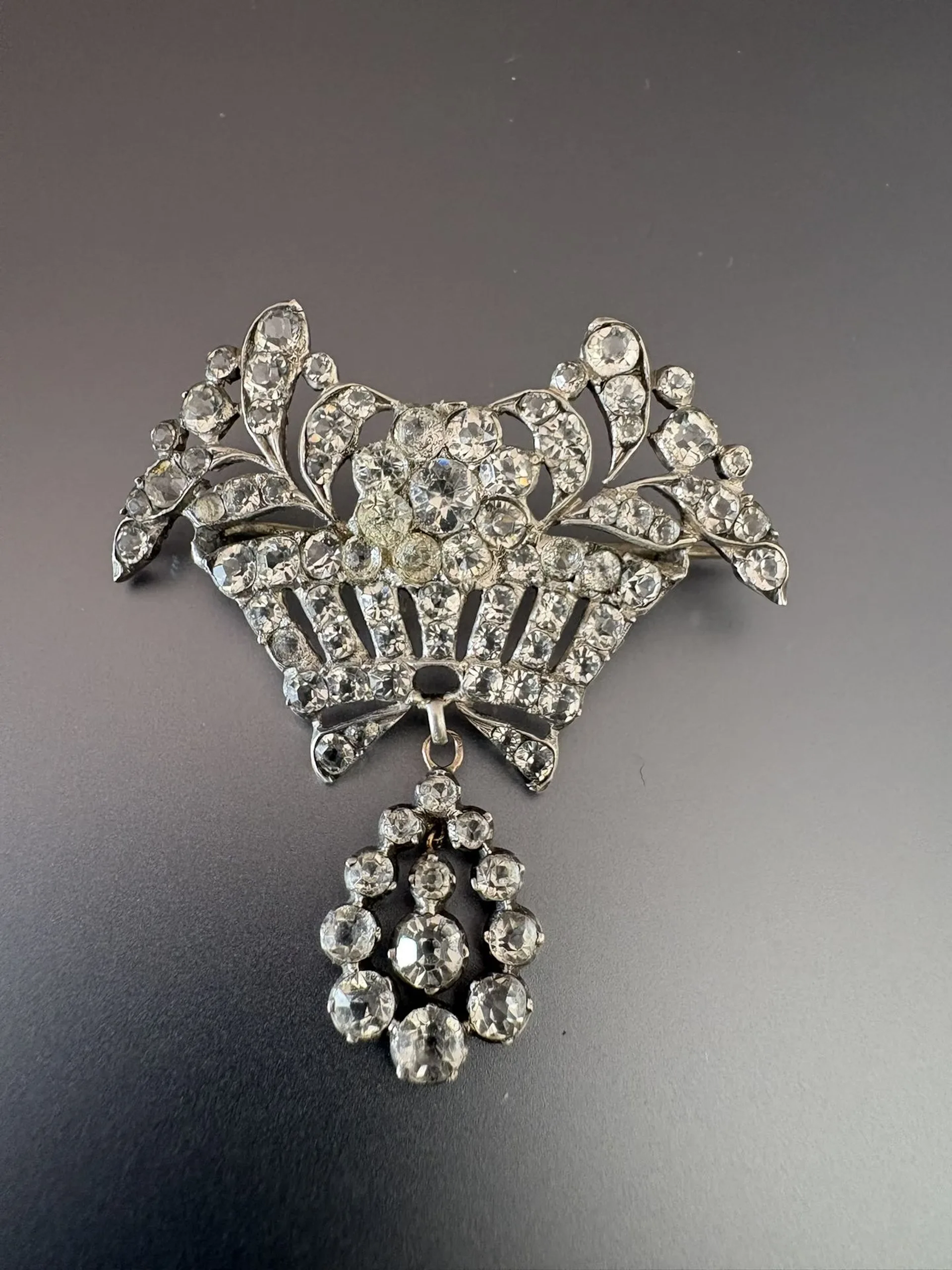 Début XIXe siècle. GIARDINETTI. Grande broche Giardinetti en - Lot 137