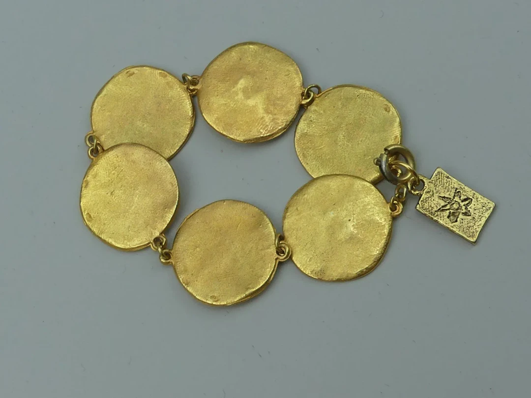 Isabel MARANT. Bracelet en métal doré - Lot 350