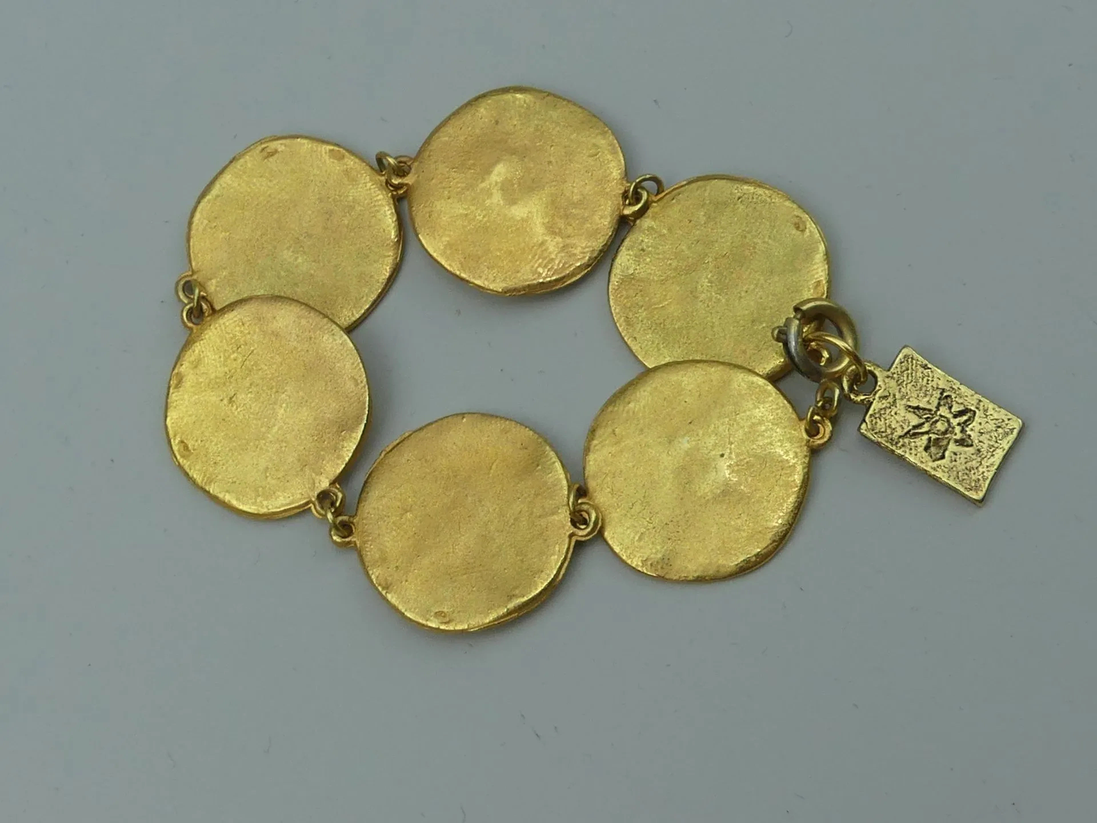 Isabel MARANT. Bracelet en métal doré - Lot 350