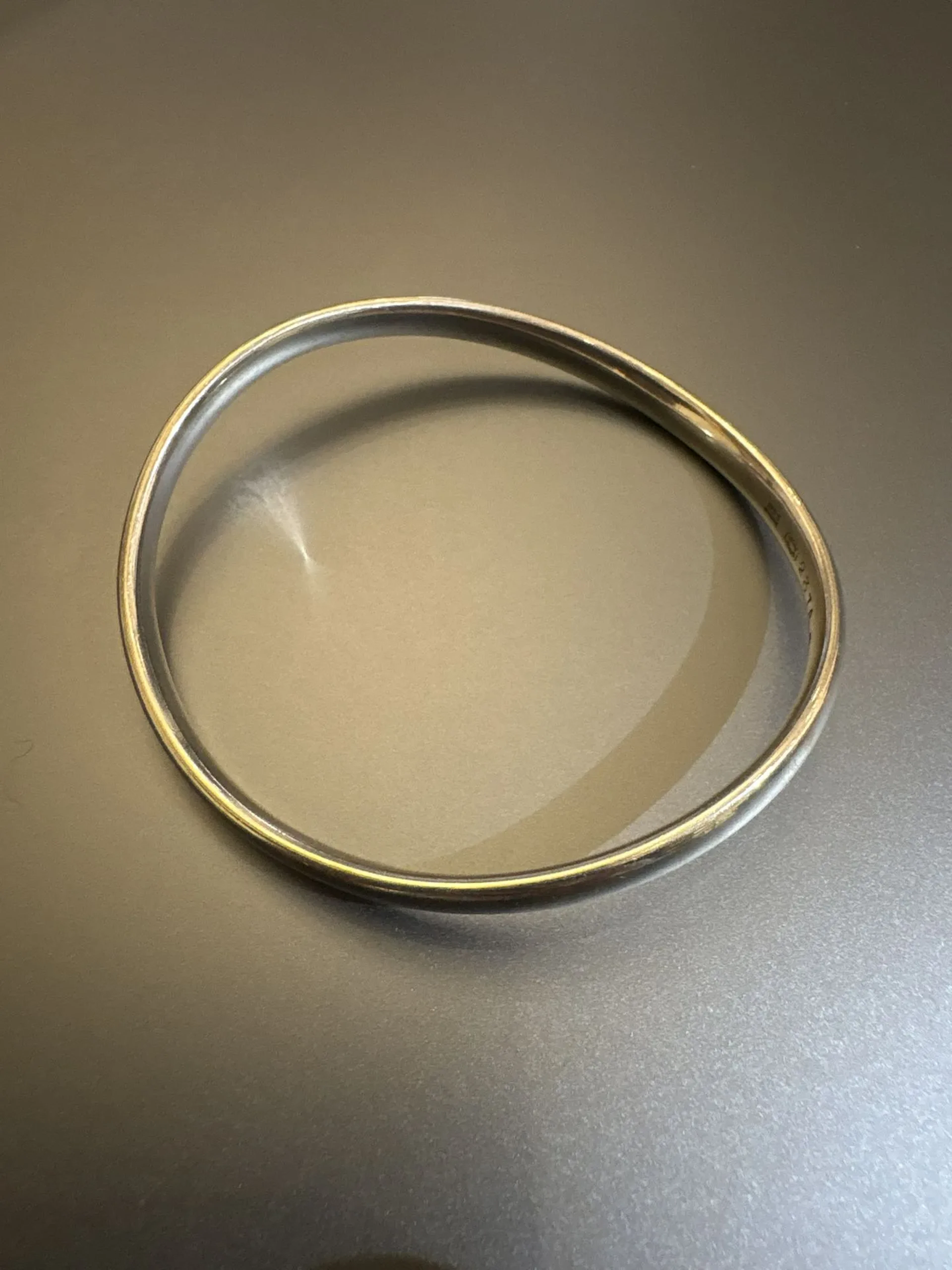 GEORG JENSEN : Bracelet rigide ondule en argent 925°/°°. Sig - Lot 43