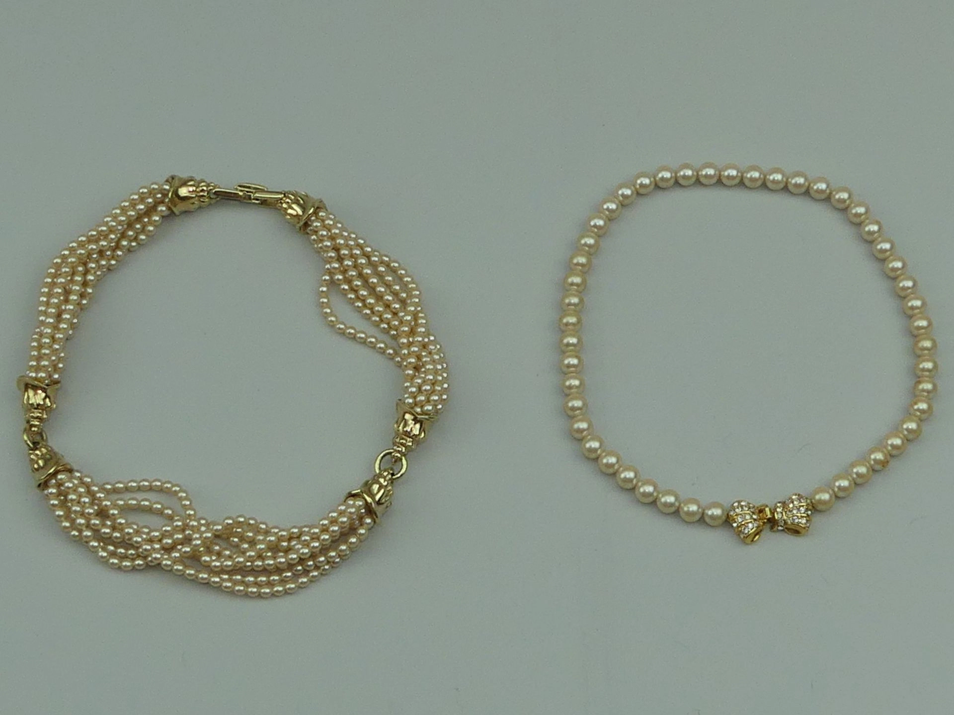 COUTURE VINTAGE. 2 colliers vintage «couture» ornés de perle - Lot 431