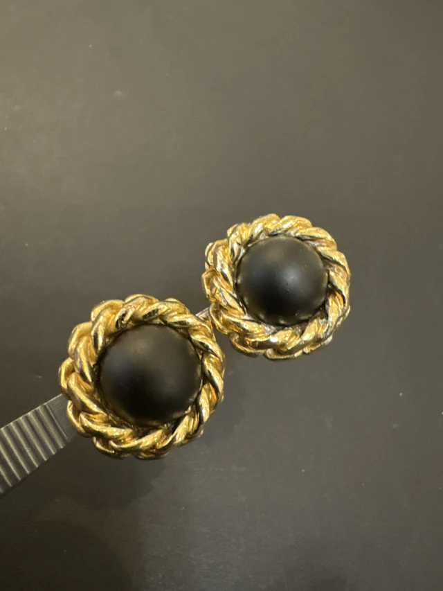 Grossé (henkel & Grossé fabriquant pour Dior) Paire de clip - Lot 120