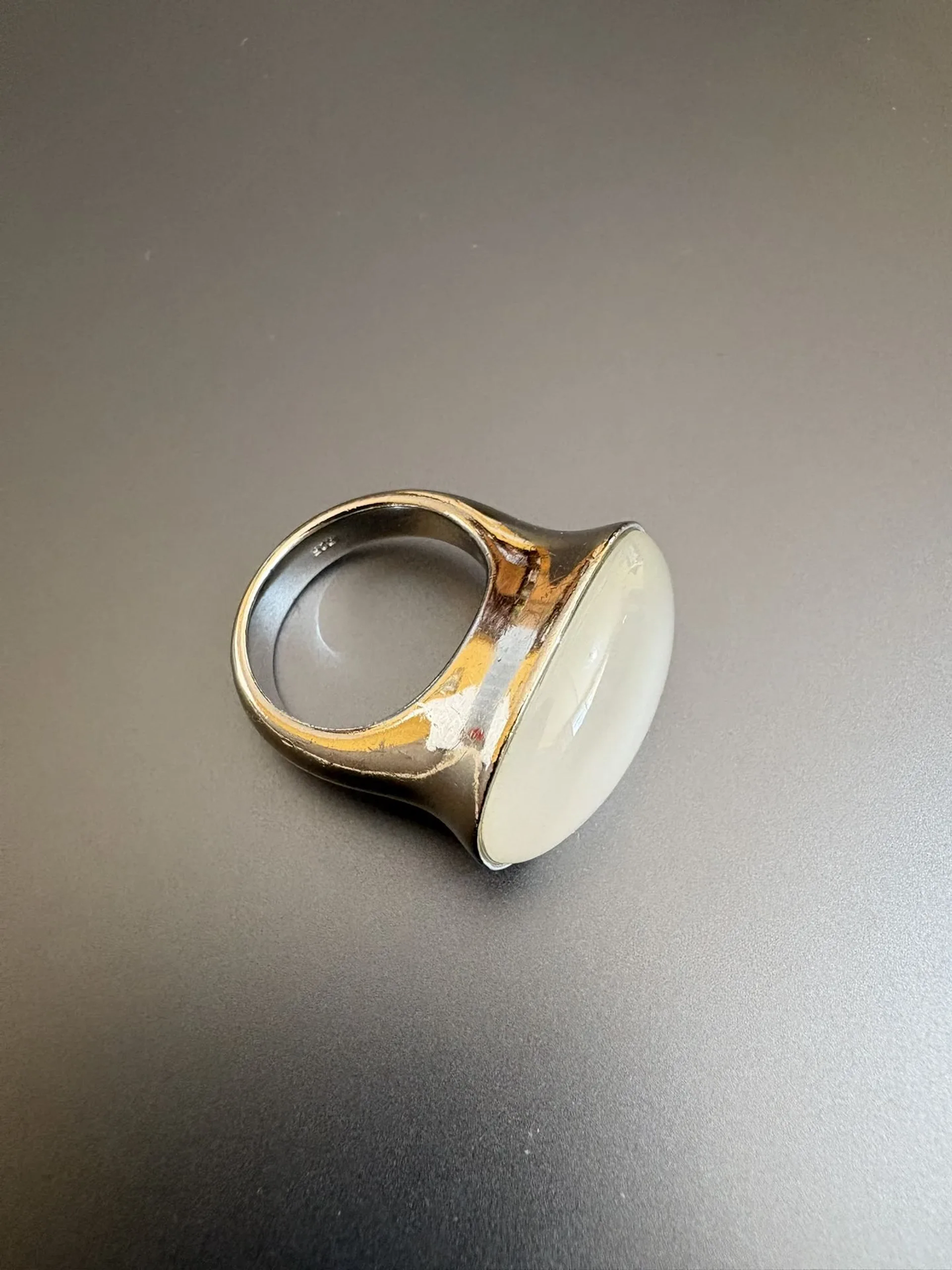 Bague argent 925°/°°.. Taille : 56. Poids brut : 16,4 g. - Lot 72