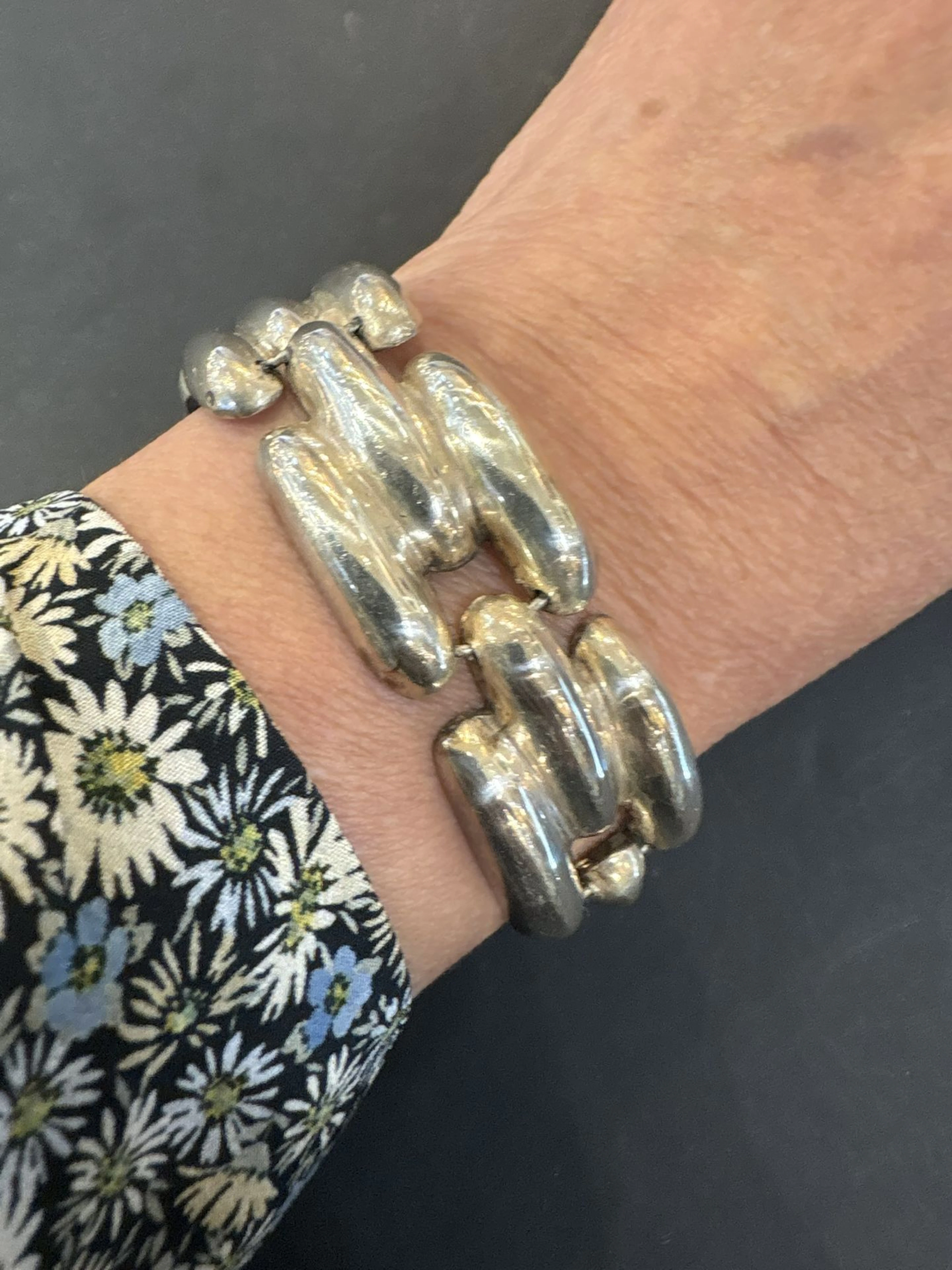 Bracelet argent 925°/°° . Longueur : 19 cm. Poids : 40 g. La - Lot 213