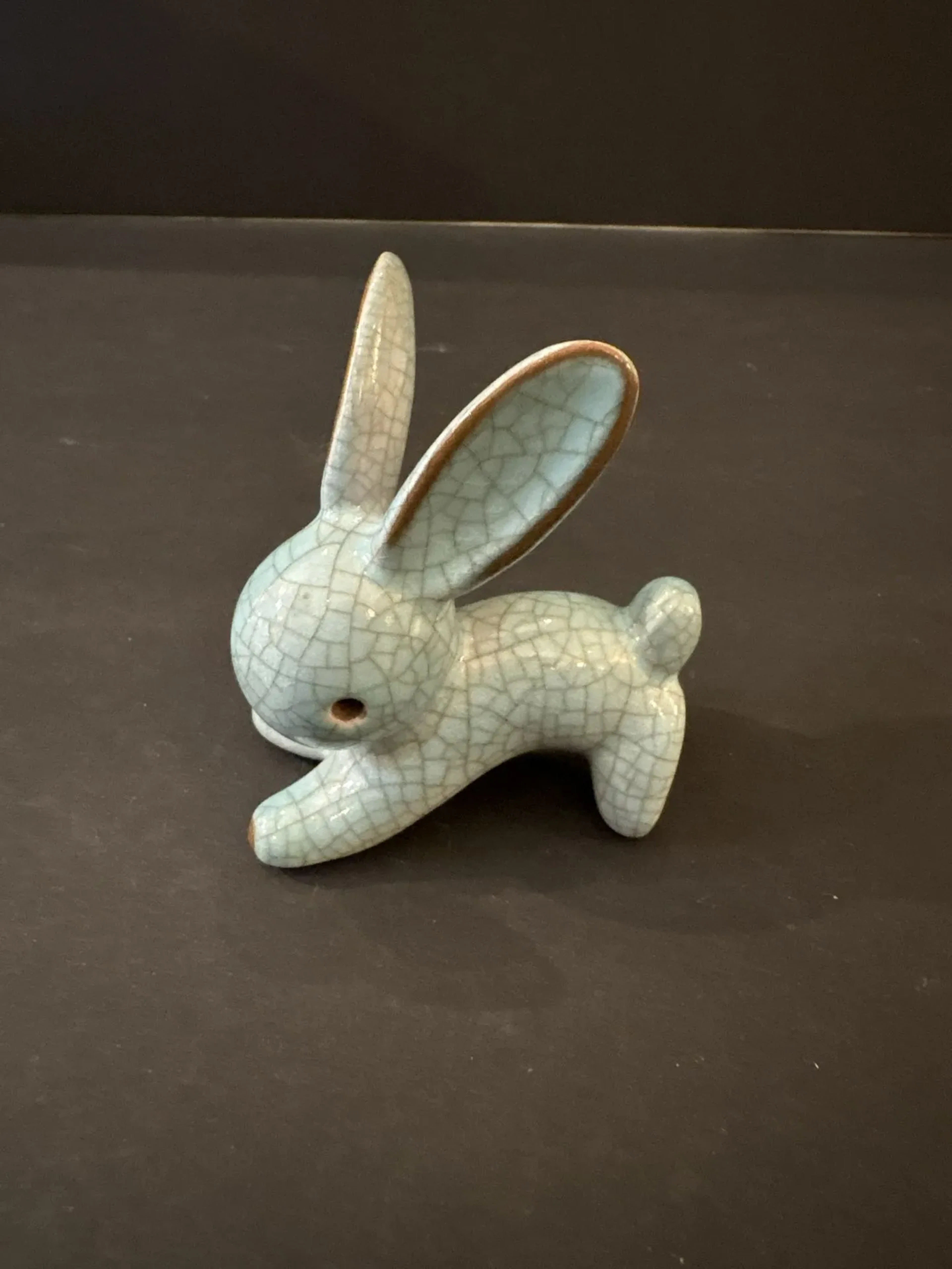 Lapin en céramique craquelée style WALTER BOSSE. - Lot 333