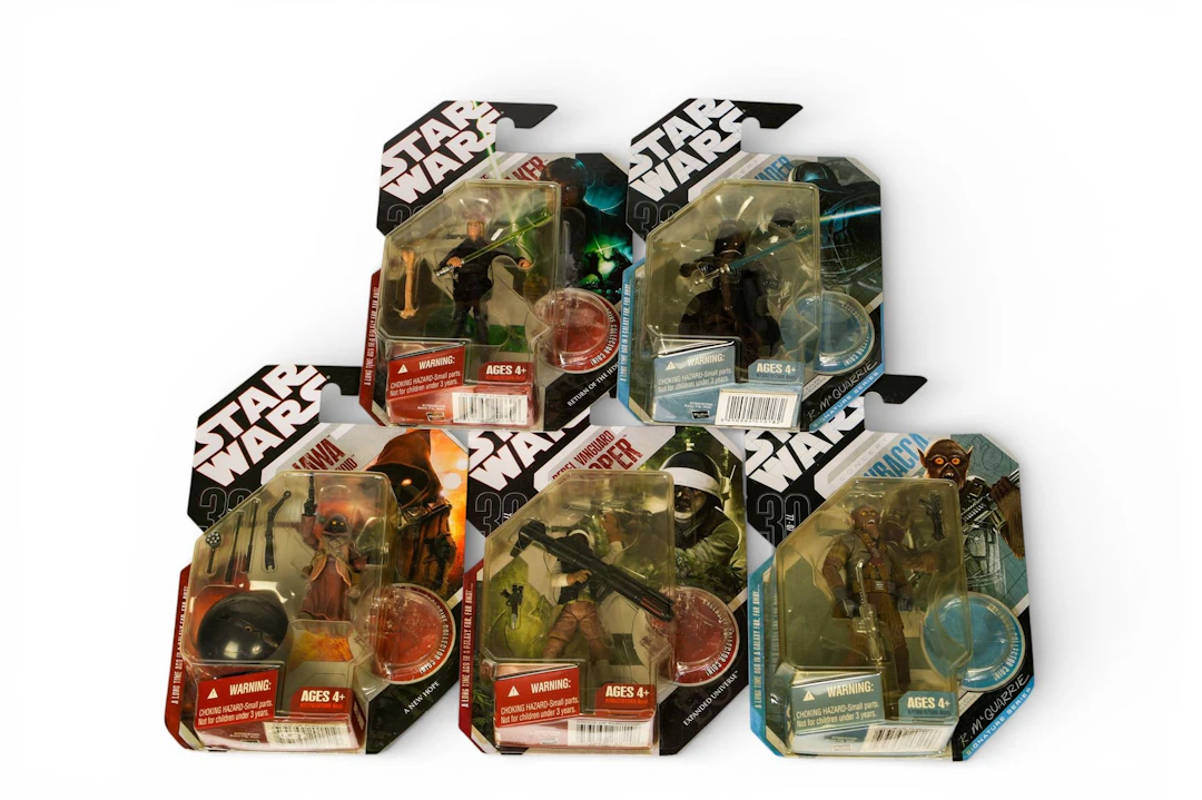 STAR WARS. Hasbro 2007. Figurines 30e Anniversaire /3. - Lot 69
