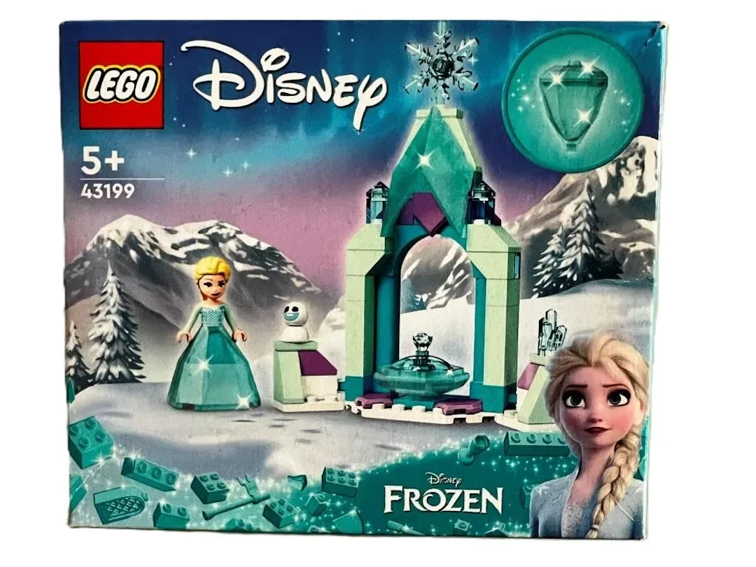 LEGO. Disney. La cour du château d’Elsa /1. - Lot 37