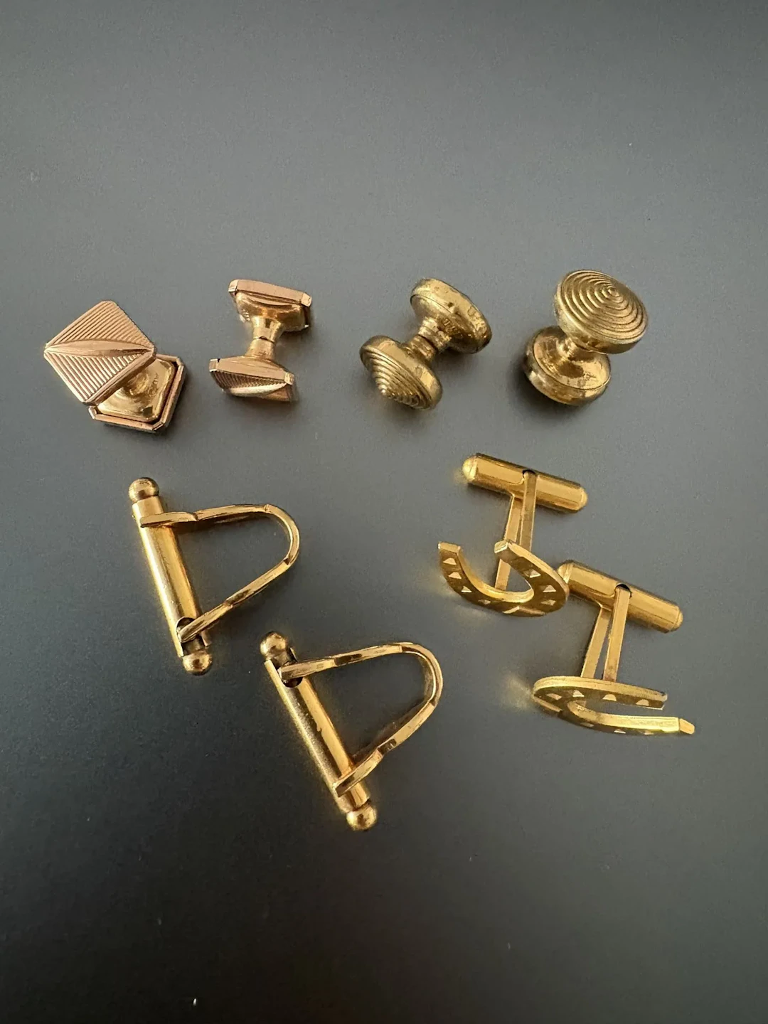 VINTAGE. 4 paires de boutons de manchette plaqué or métal do - Lot 158