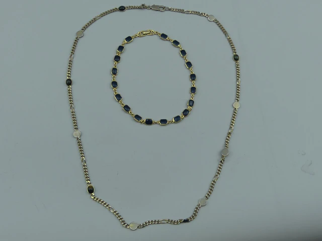 CASCIO Couture. Sautoir vintage en métal doré ponctué de cab - Lot 360