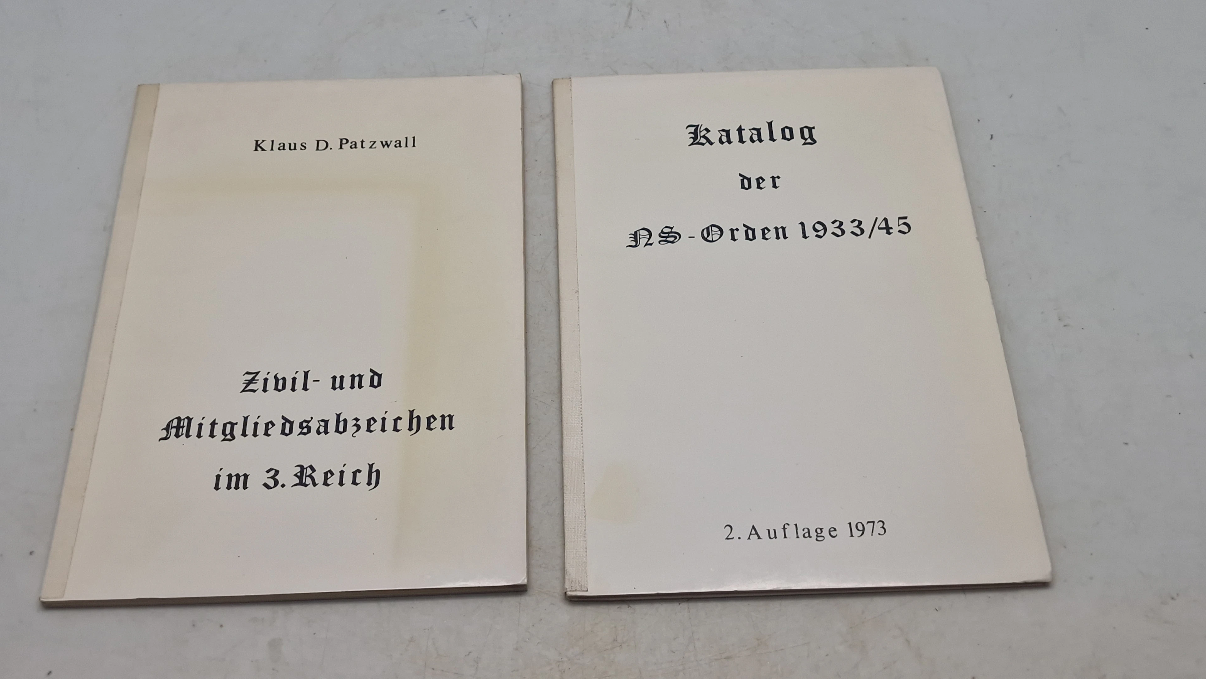Hæfter om ordner og medaljer fra ww2
