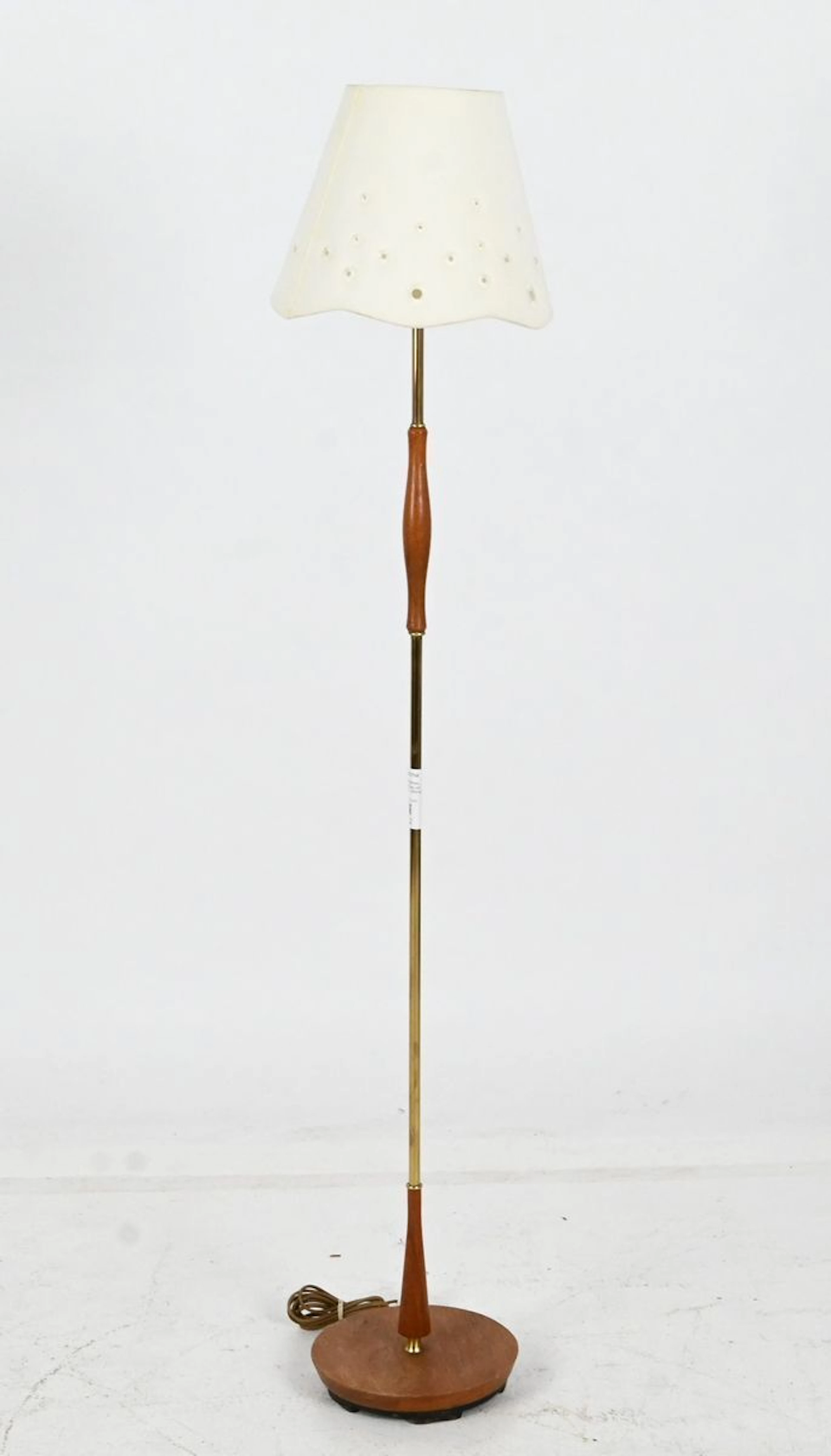 Golvlampa, mässing och teak, 1950-tal